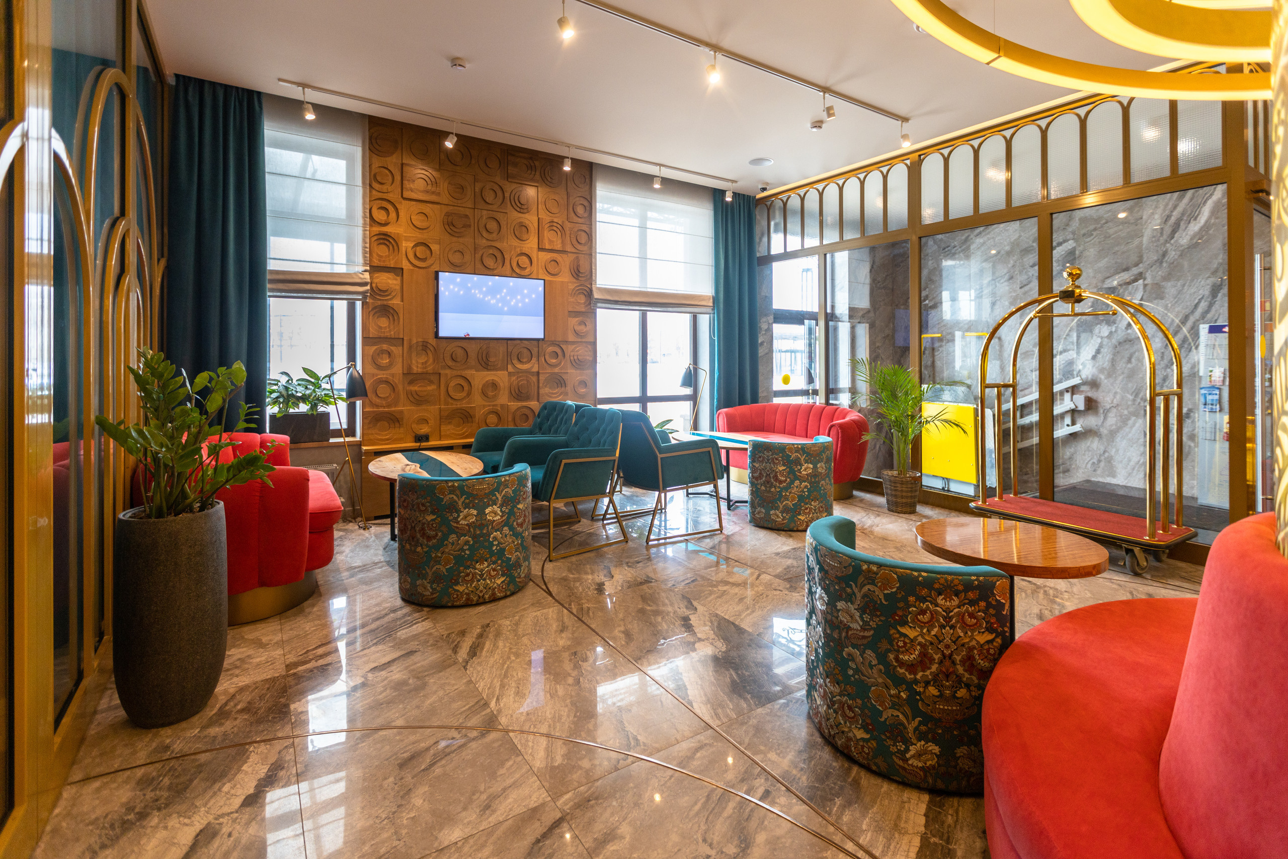 РЕСТОРАН СВЕТСКИ И ХОЛ ОТЕЛЯ АЗИМУТ (я в гостях, не запланированная фотосъемка). Фотограф в Туле Крупский АнДРей. Фотостудия «КАДР71» в Туле