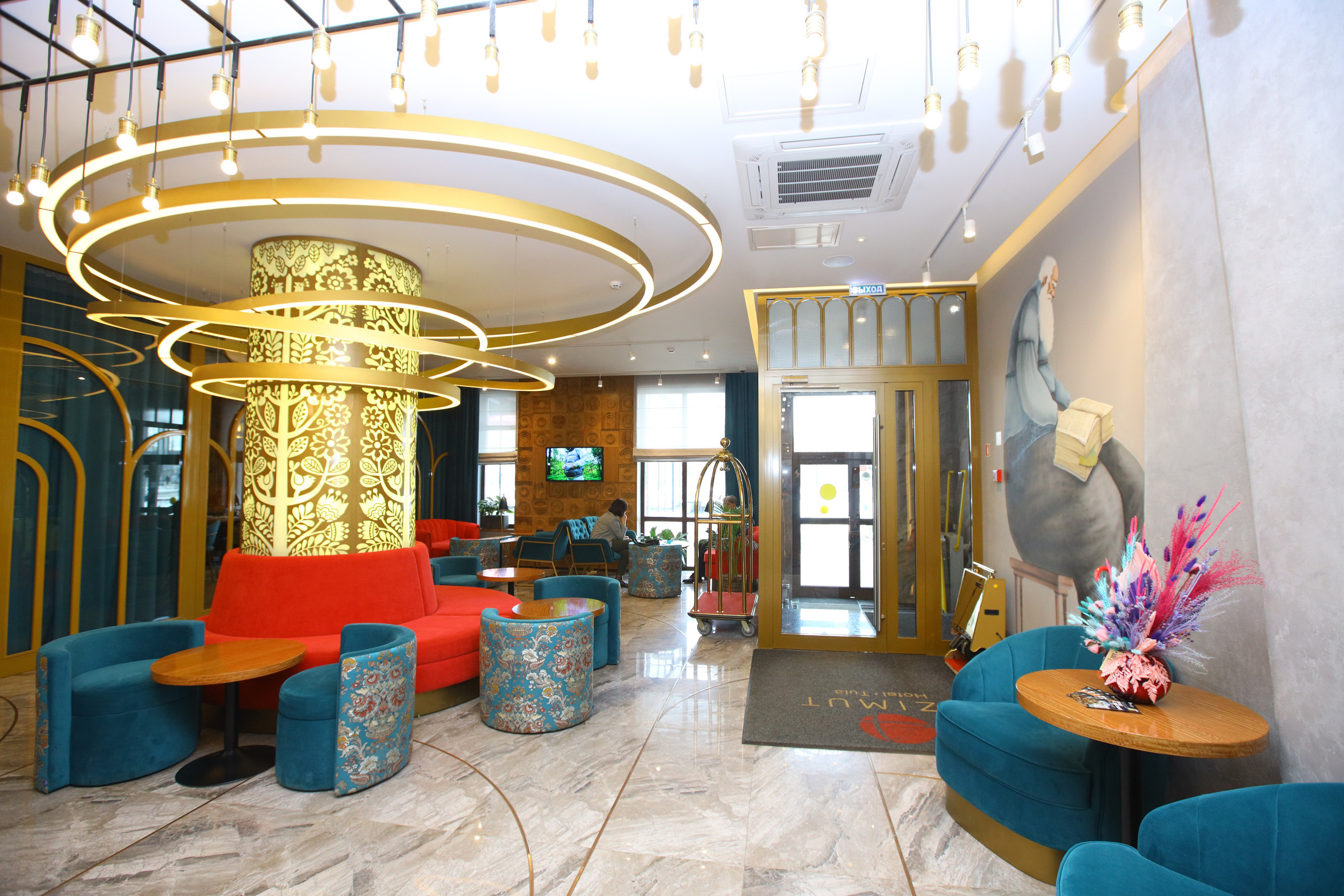 РЕСТОРАН СВЕТСКИ И ХОЛ ОТЕЛЯ АЗИМУТ (я в гостях, не запланированная фотосъемка). Фотограф в Туле Крупский АнДРей. Фотостудия «КАДР71» в Туле