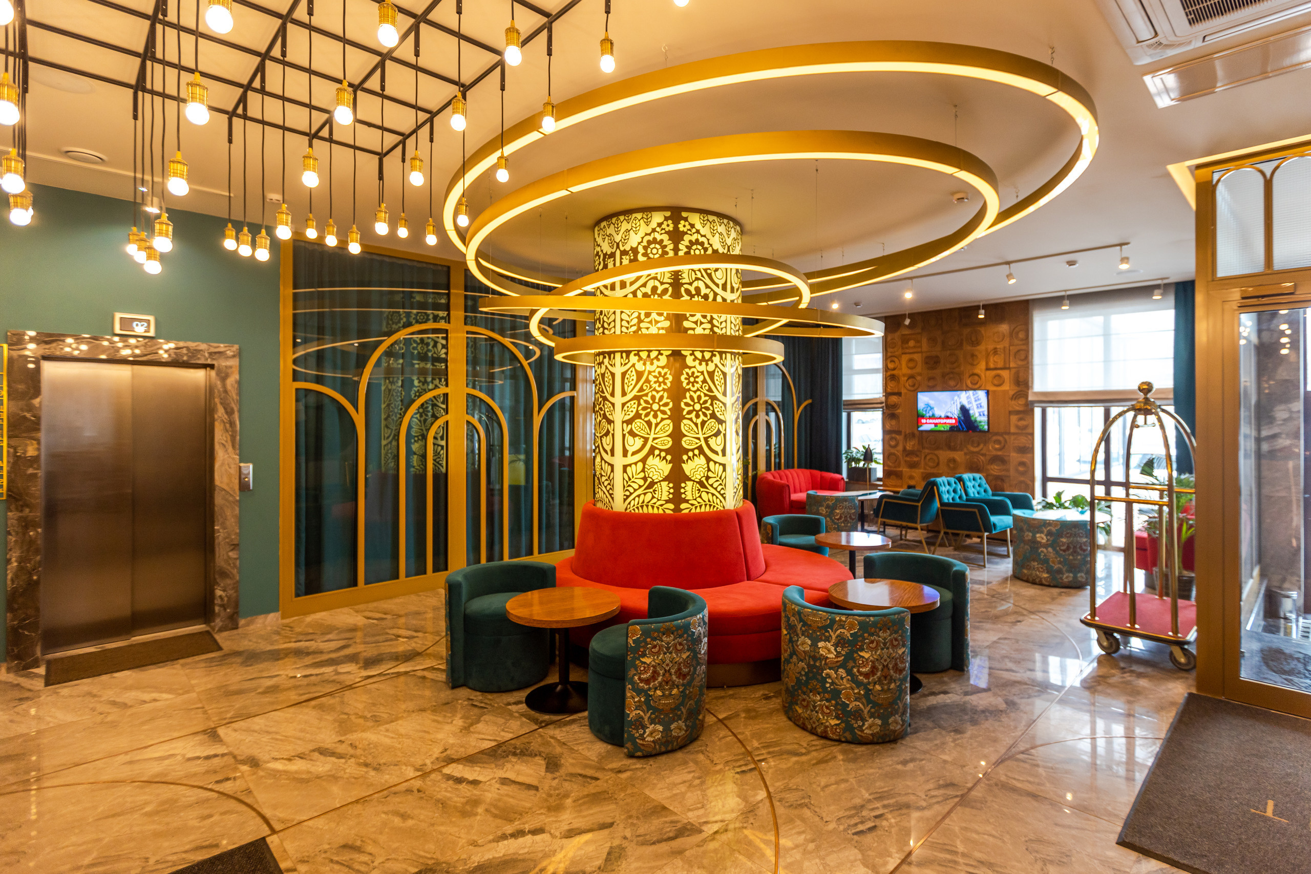 РЕСТОРАН СВЕТСКИ И ХОЛ ОТЕЛЯ АЗИМУТ (я в гостях, не запланированная фотосъемка). Фотограф в Туле Крупский АнДРей. Фотостудия «КАДР71» в Туле