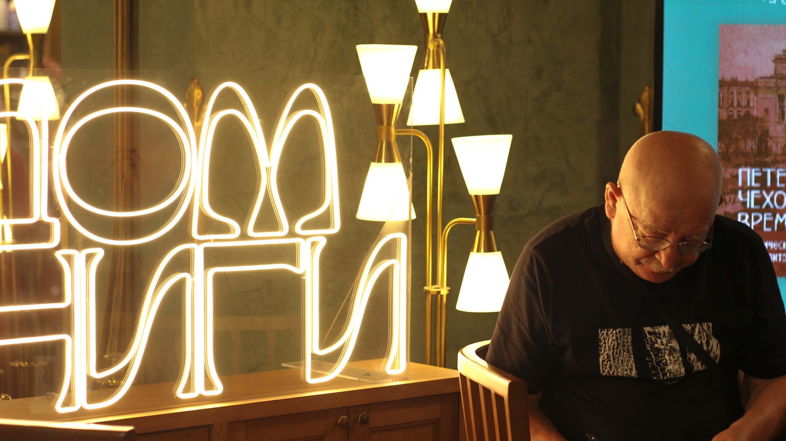 Казанский собор и Дом Книги. Портретный фотограф DanilNabody