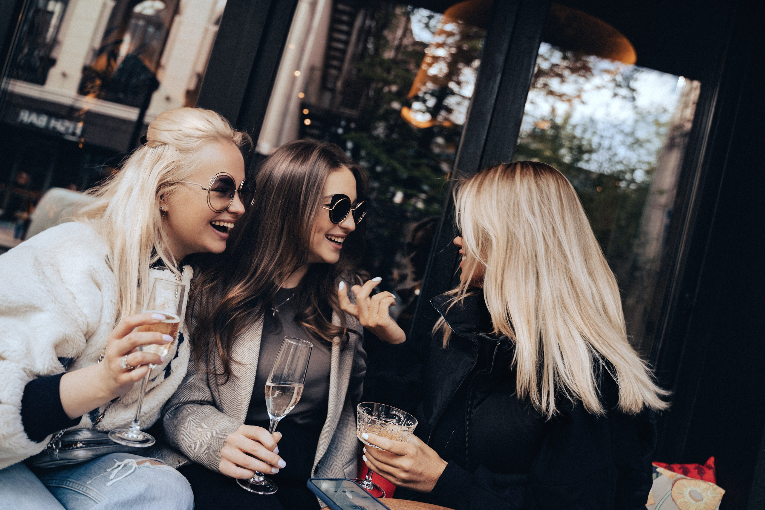 FRIENDS s t r e e t. Контент фотограф в Москве Кулич Настя