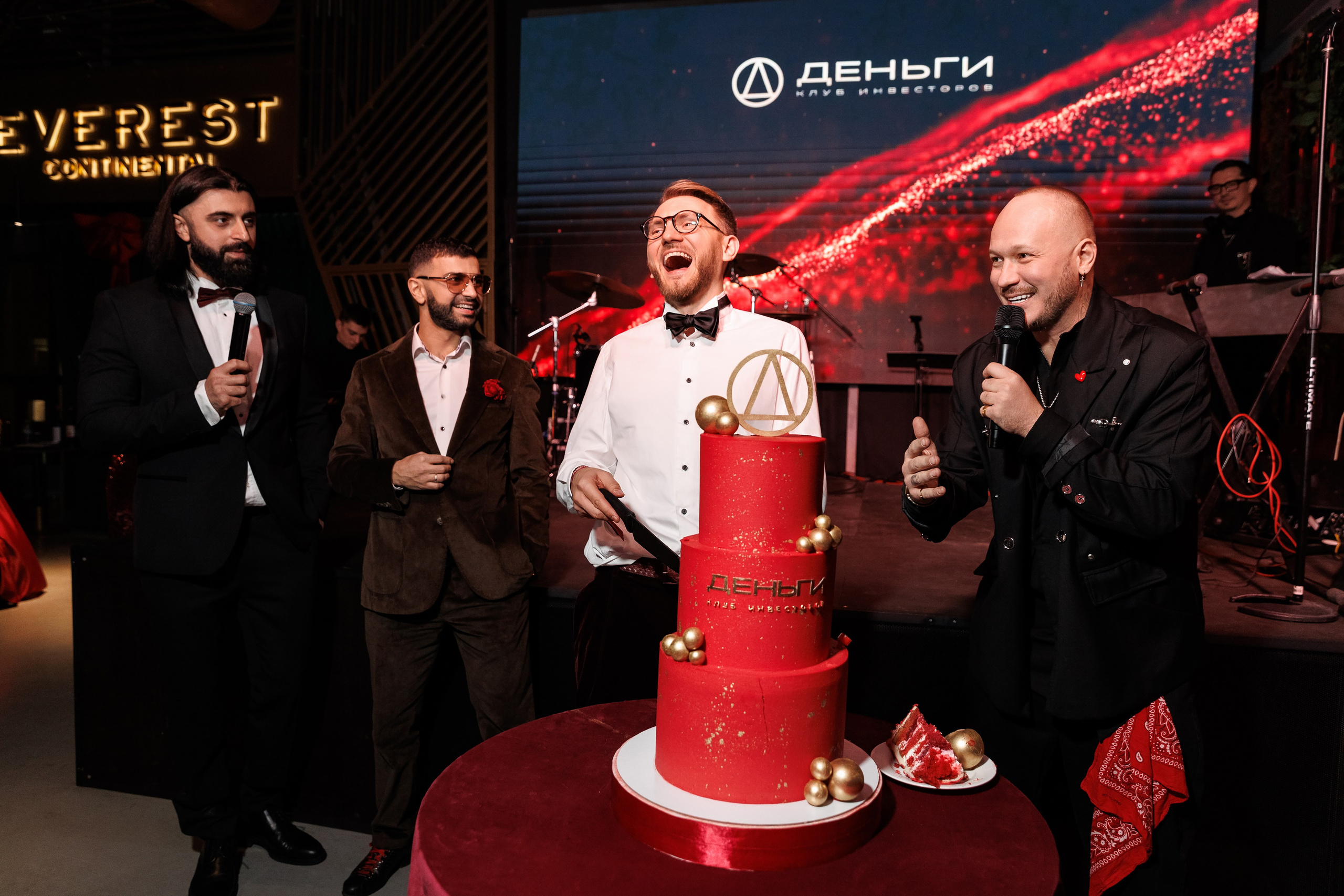 Новогодняя вечеринка клуба «Деньги»