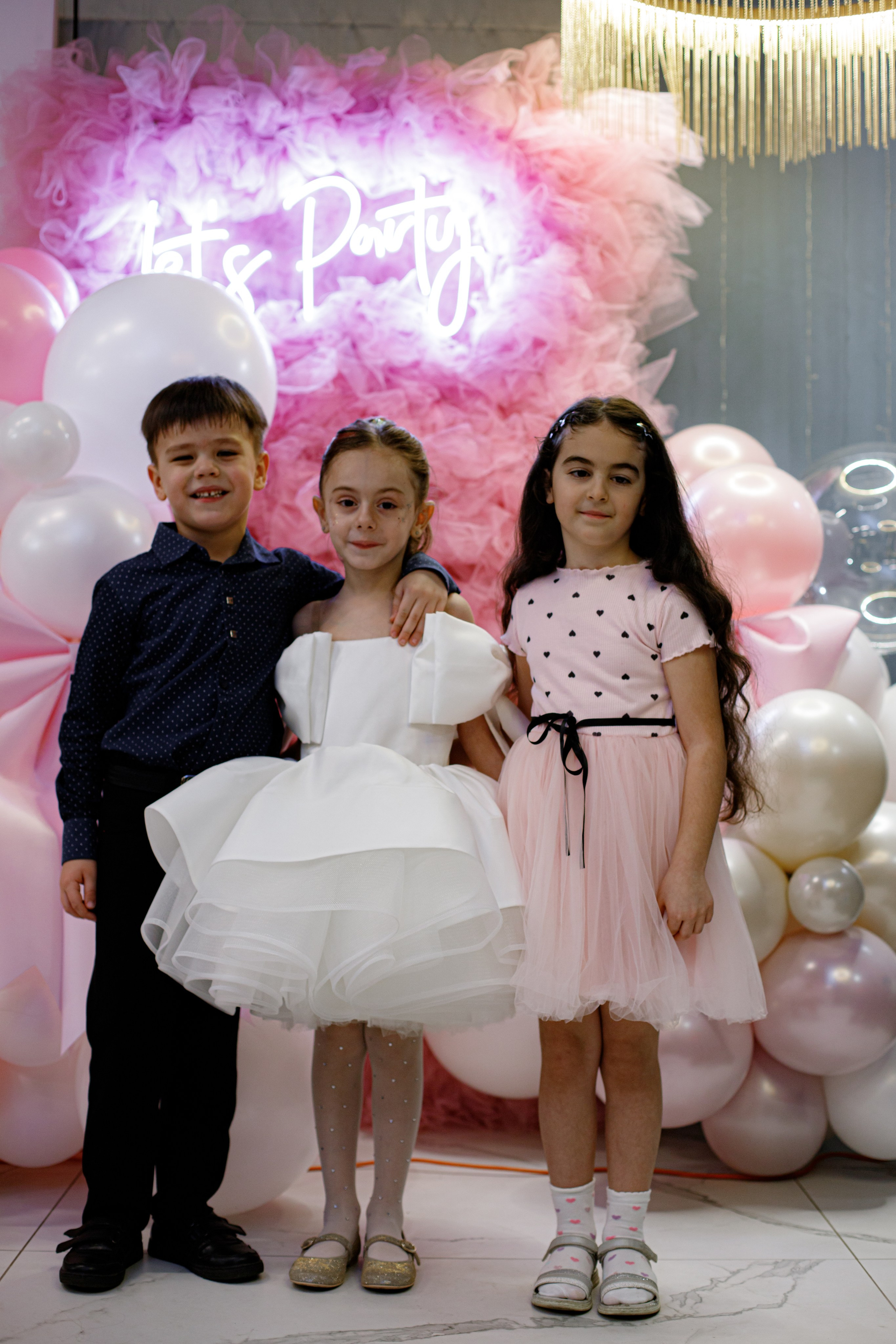 ASIA'S BIRTHDAY PARTY. Photokarish