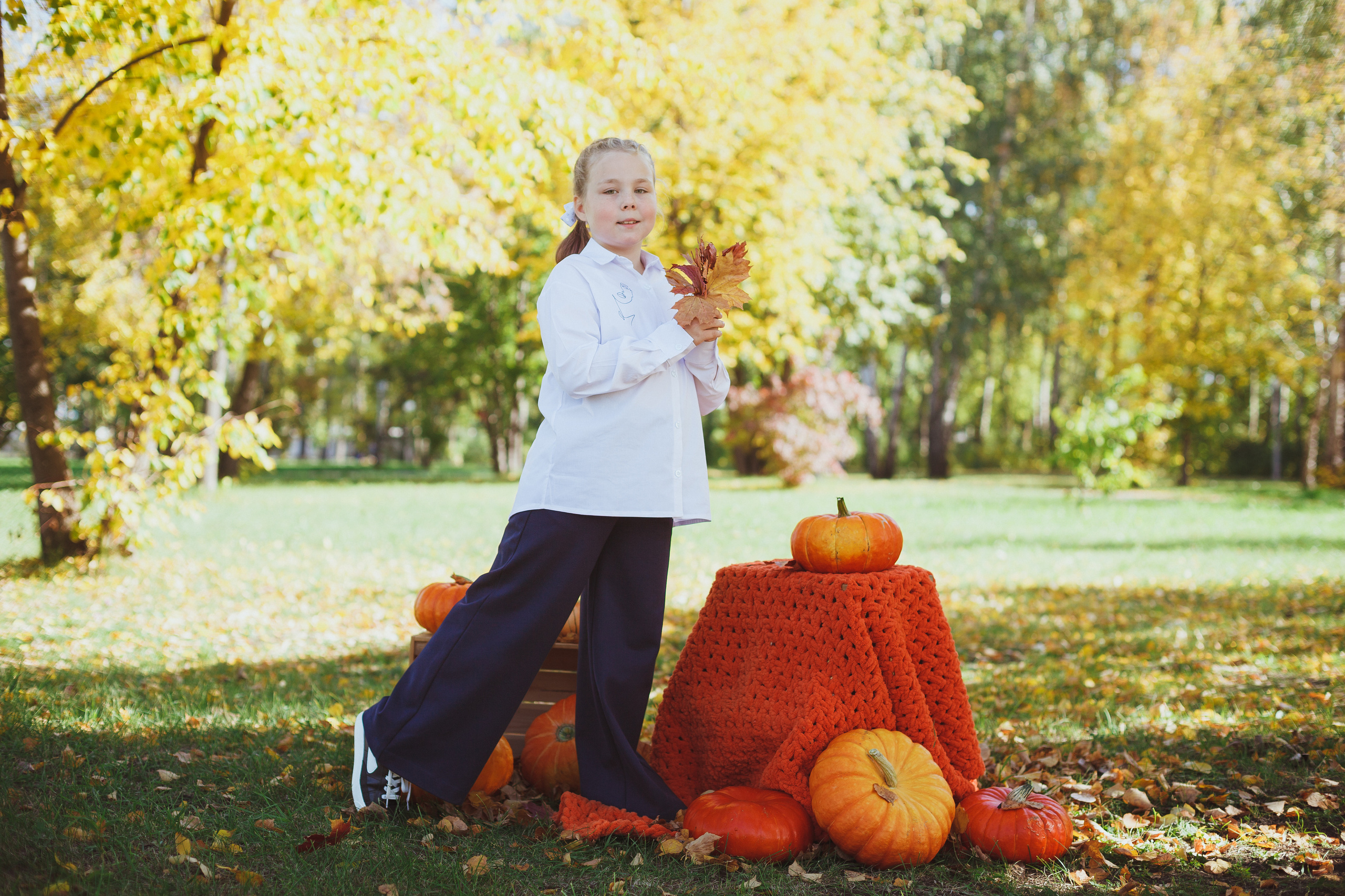 Школьная фотосессия на 31 августа. 1,2,3 сентября. Портреты детей 4-6 штук. Групповые общие 2-5 шт. Цена 450р. (1). Семейный и детский фотограф в Сухом Логу Ольга Кайгородова