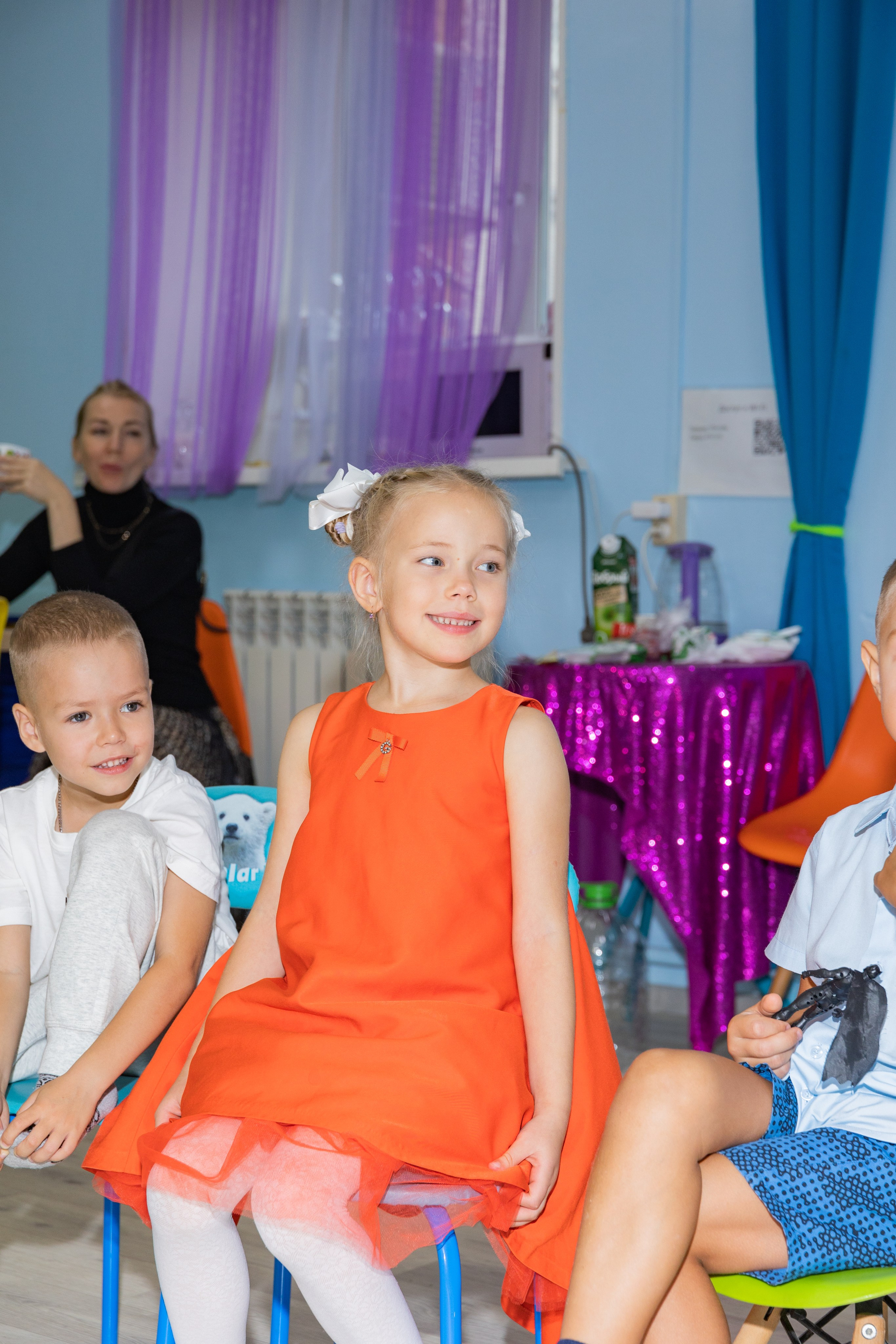 День Рождение в детском центре Качели. Выпускные альбомы во Владивостоке