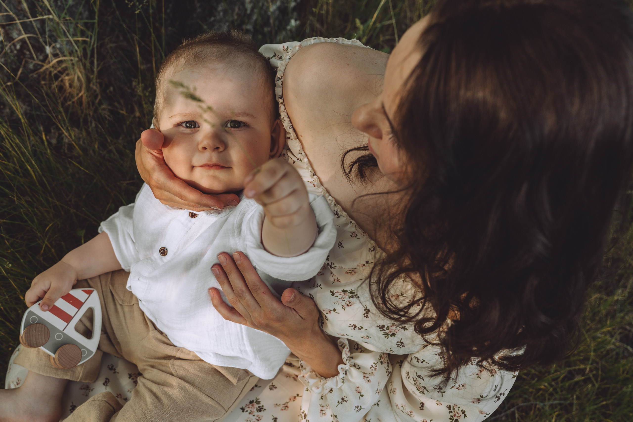 МАТЕРИНСТВО — ЭТО ПУТЬ, ГДЕ МАЛЕНЬКИЕ ЛАДОШКИ ВЕДУТ К БОЛЬШИМ ОТКРЫТИЯМ. Семейный и детский фотограф Анна Бренч