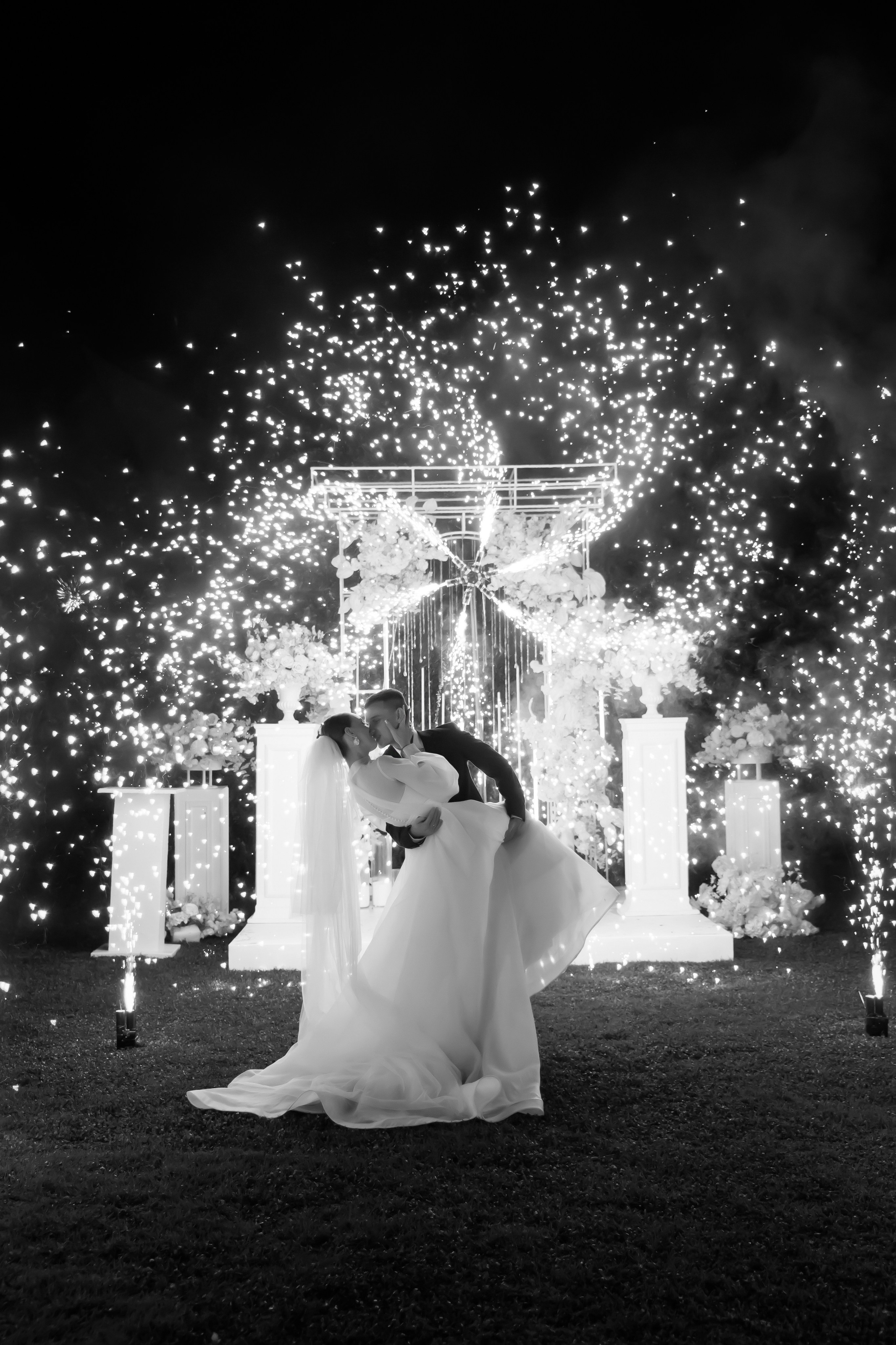 Свадебный и семейный фотограф в г. Майкопе (выезд по республике и краю)