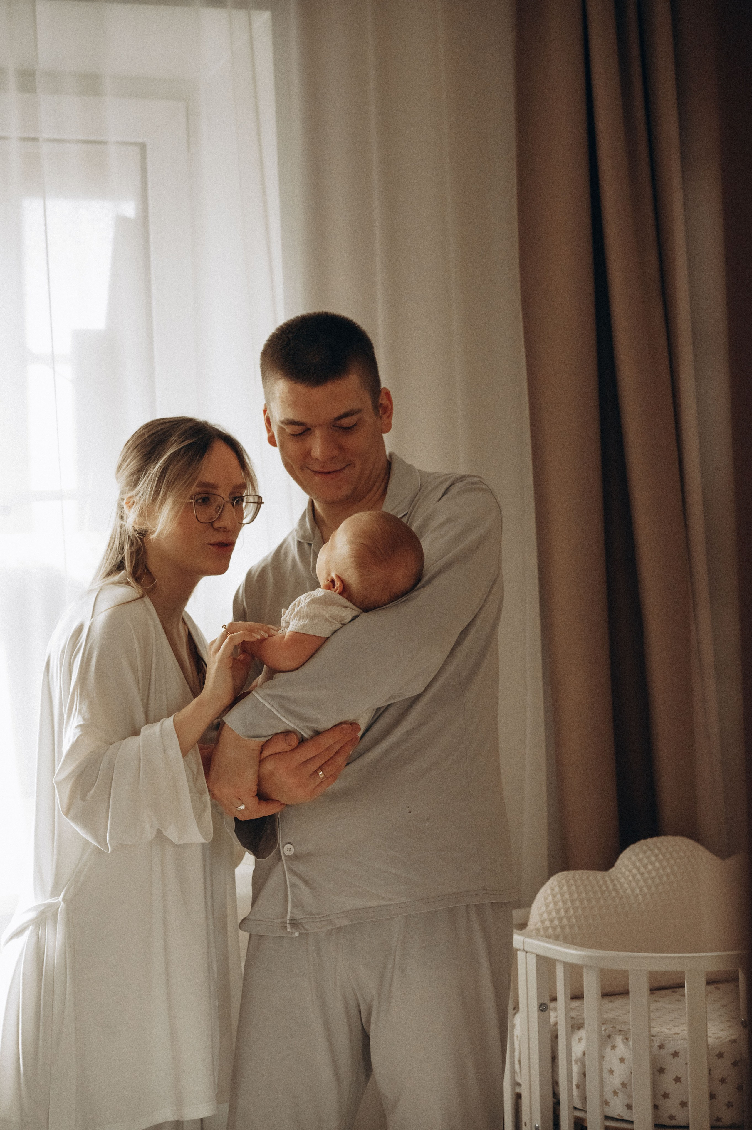 Иван, Ксения и Лев. Фотограф беременности и семьи, домашние съемки, Ньюборн