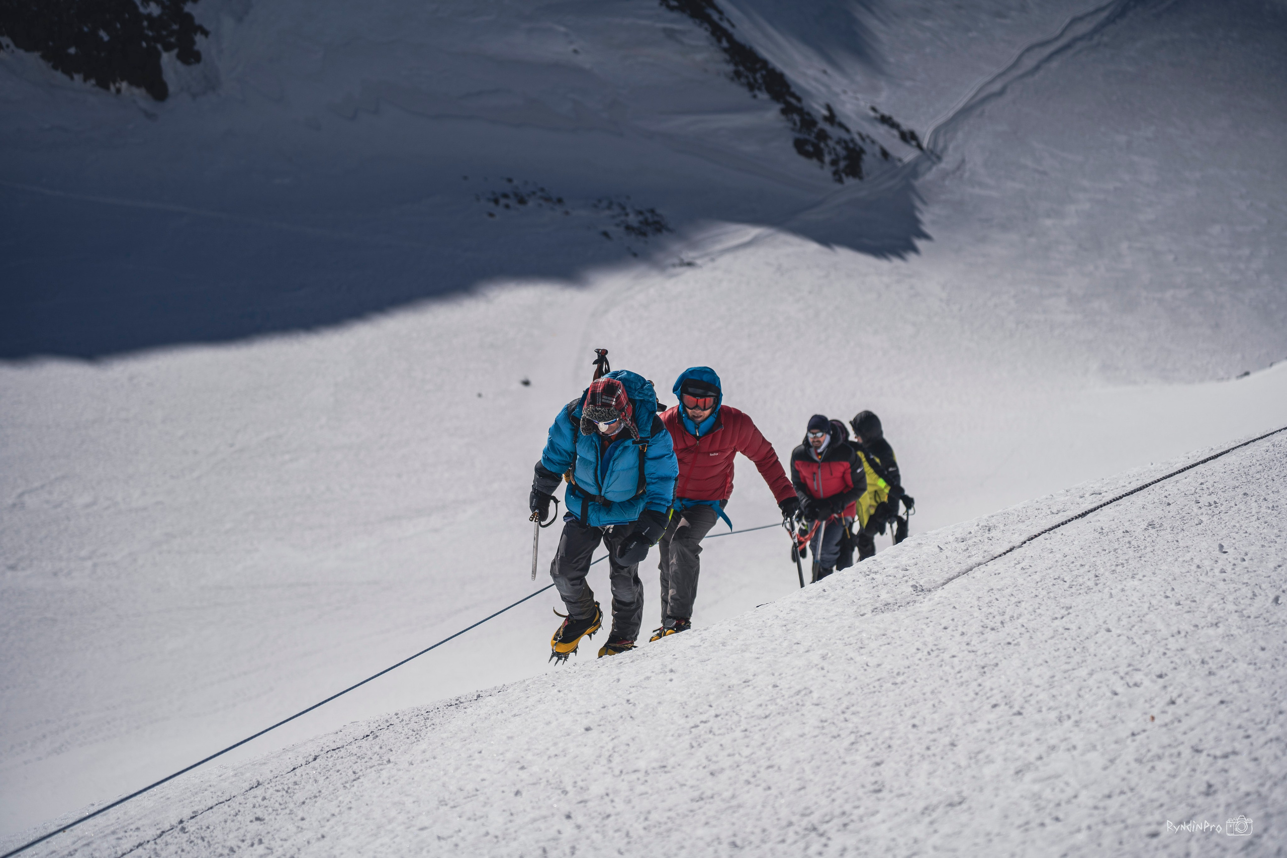 Восхождение на Эльбрус 26 августа 2023 Стремление. Репортажный фотограф в Краснодаре Рындин Дмитрий