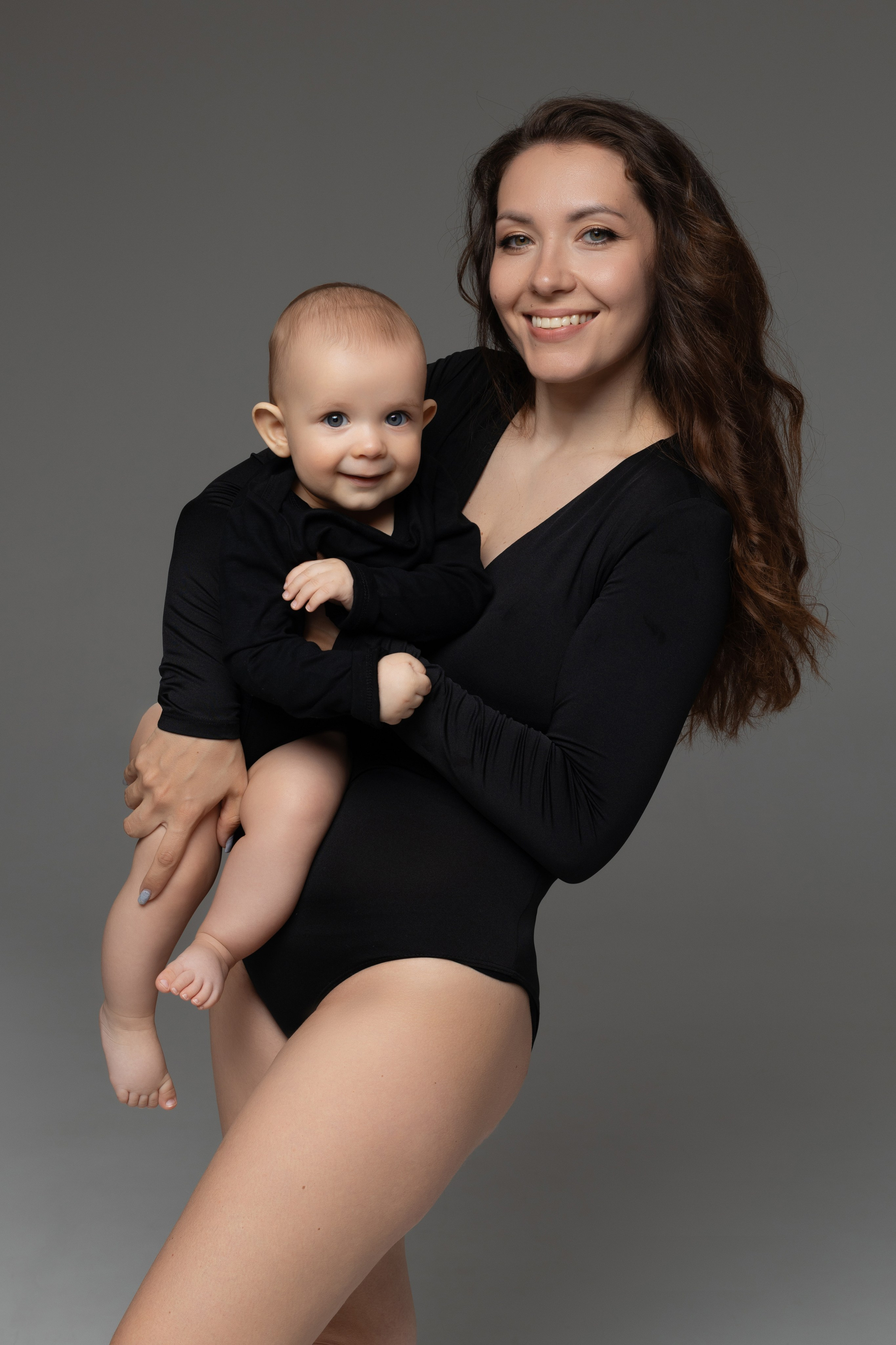 Мама и малыш. Фотограф новорожденных Модяева Ирина