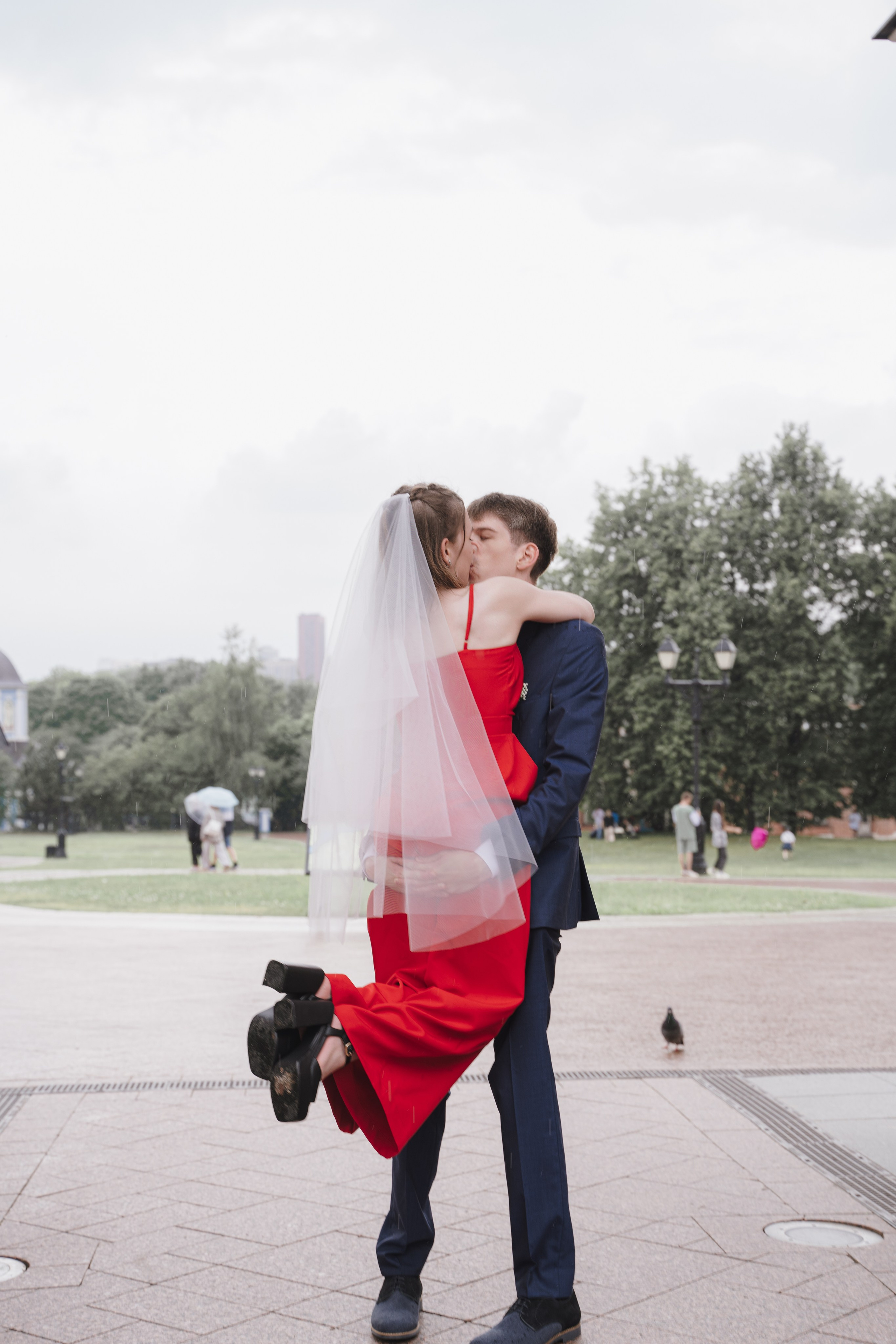 Гоша & Женя | Роспись, прогулка под дождем. Свадебный фотограф Москва Инесса Зверева