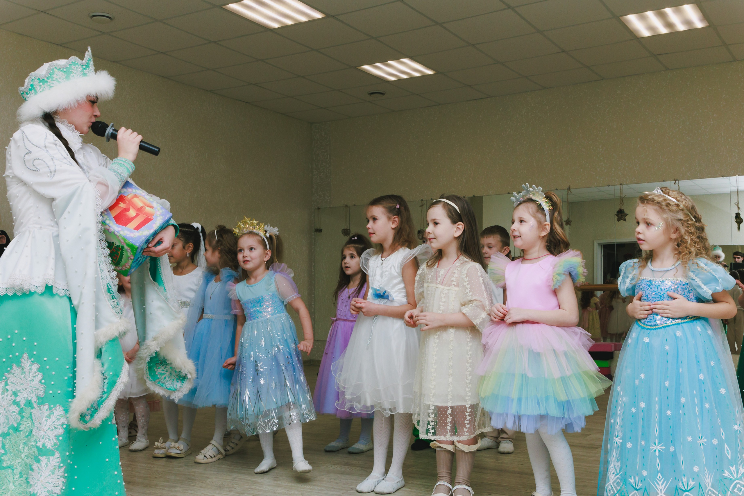Новогодний утренник в детском танцевальном коллективе. Фотограф Воронеж, Новая Усмань Мария Бублик