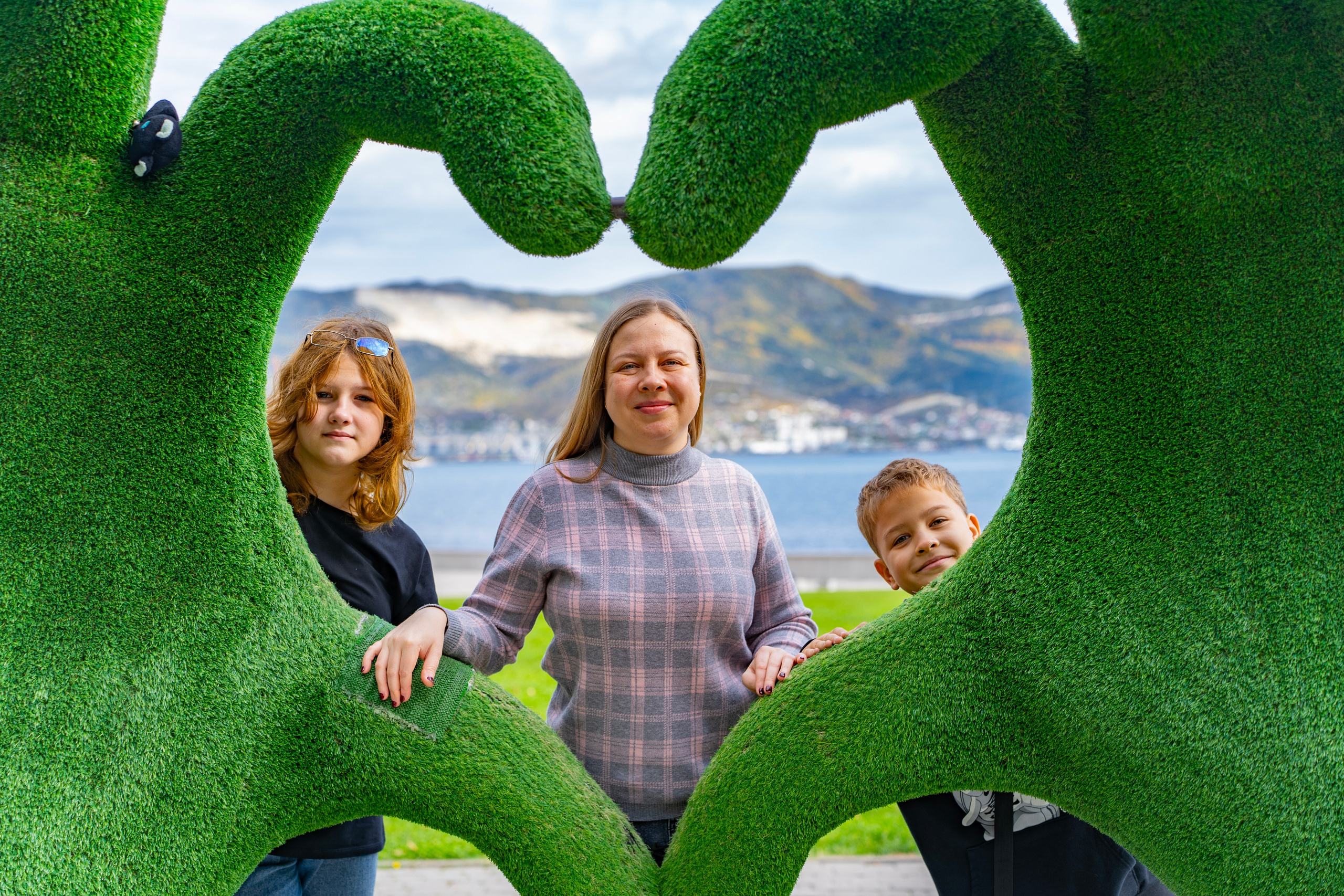 Фотосессия в Новороссийске осенью. Семейный и детский фотограф Екатерина Черняева. Снимаю портреты, love story, фотопрогулки, работаю на улице, в кафе, студии, дома у клиента