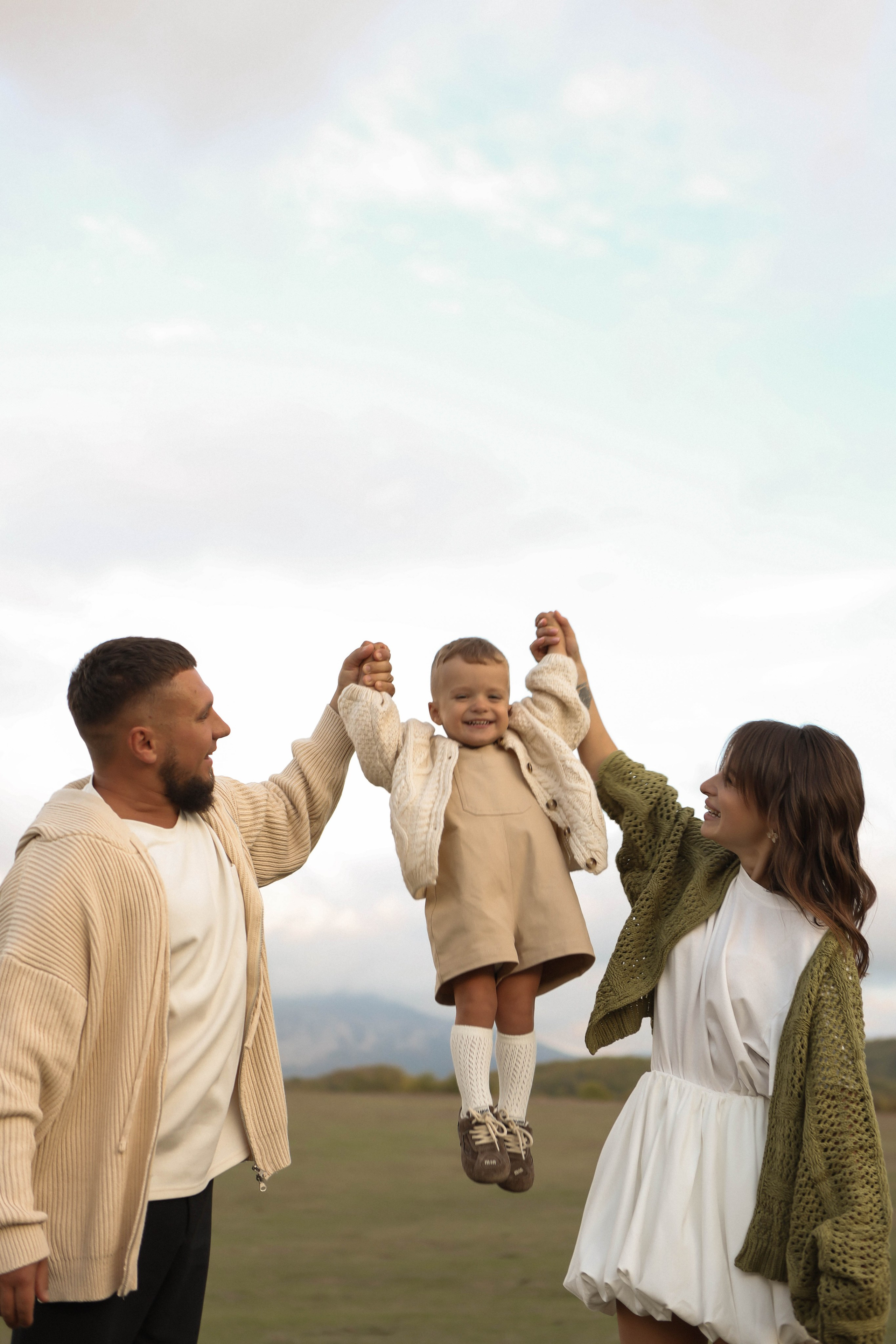 Однажды мы загадали счастье, а потом на свет появился ты, наш сынок. Фотограф в Крыму Богдана Захарчук