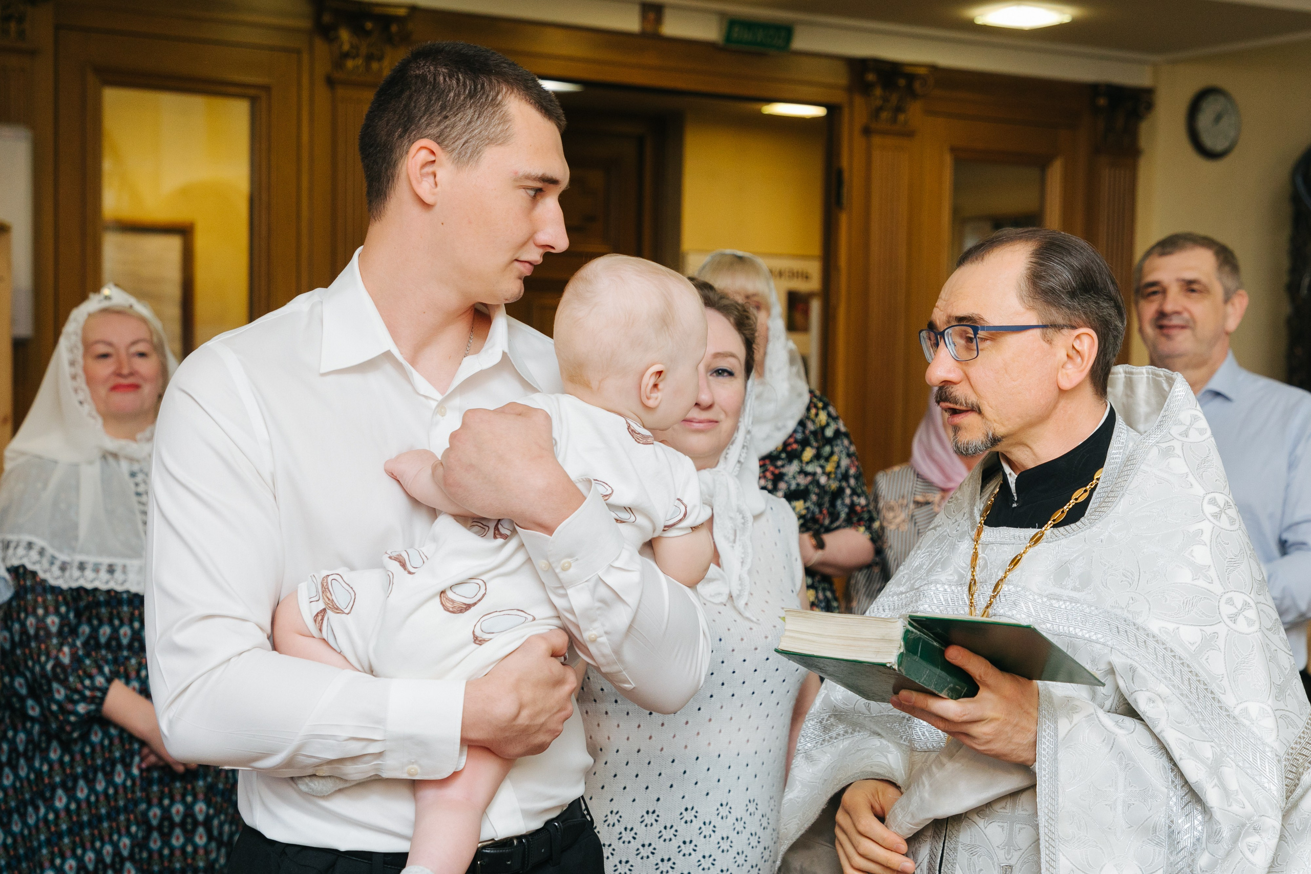 Крещение Храм всех святых в земле русской просиявших СПб. Фотограф на крещение в Санкт Петербурге