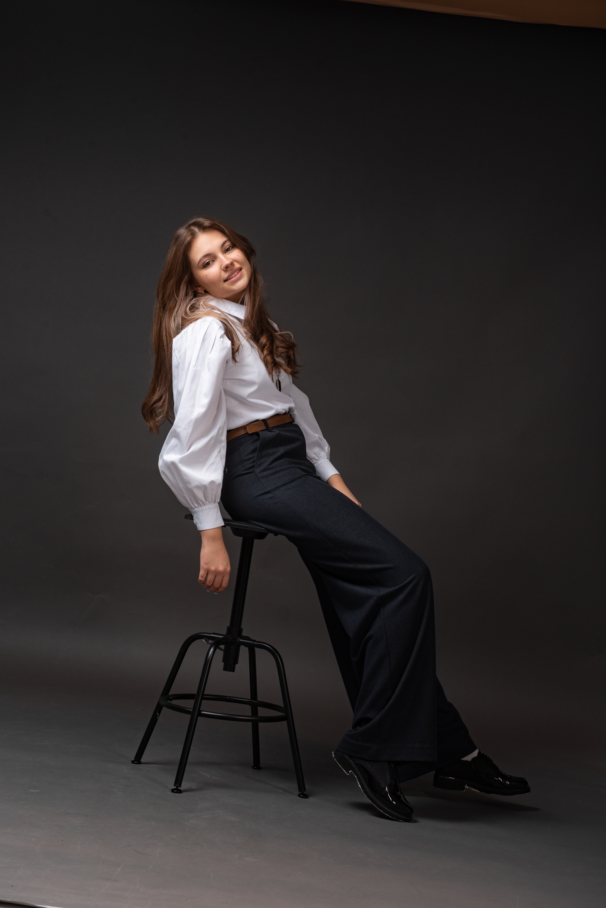 ШКОЛЬНЫЕ СЬЕМКИ старшеклассников|библиотека. Фотограф в Ростове на Дону