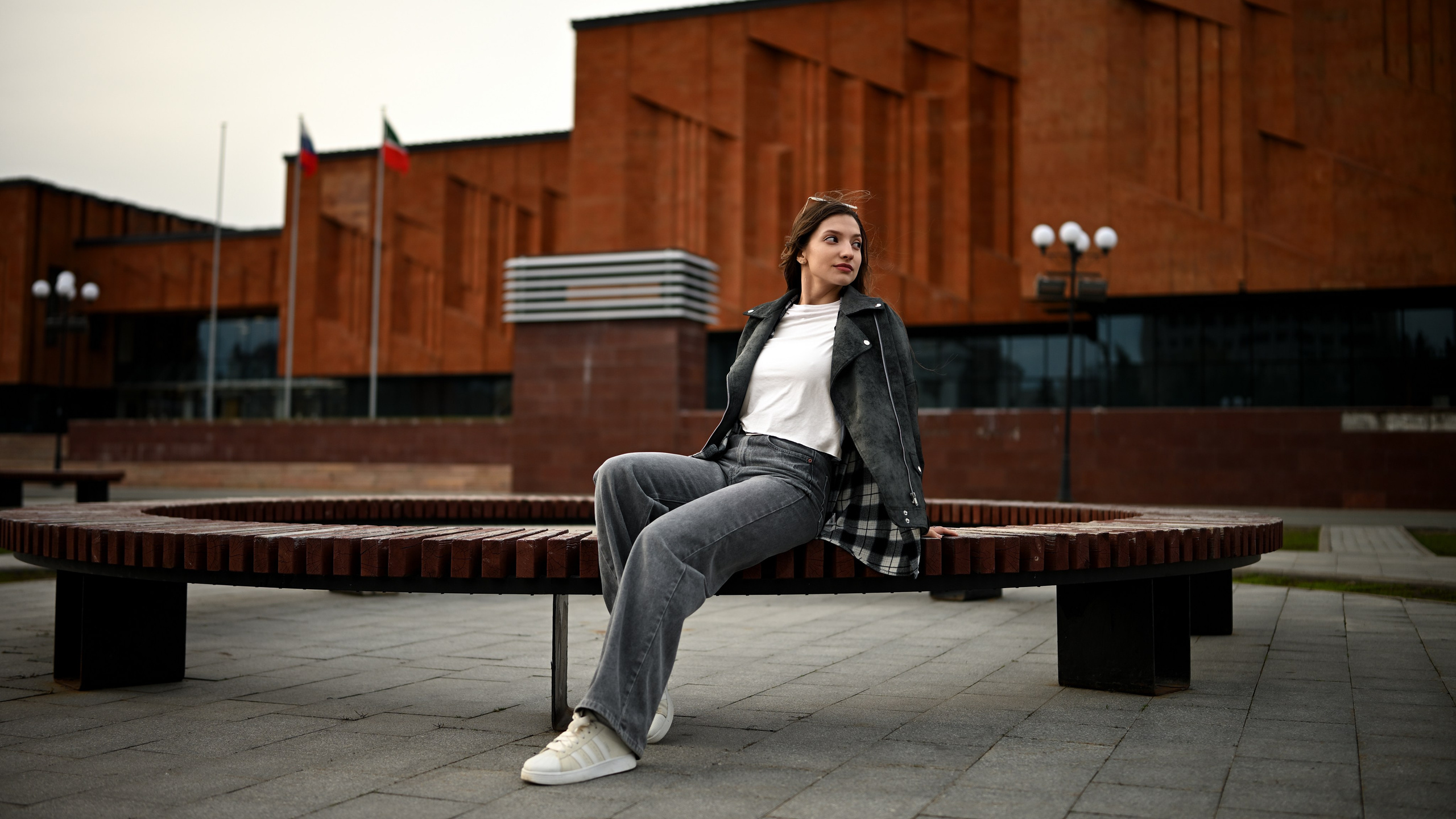 Уличная съемка в районе Национальной библиотеки