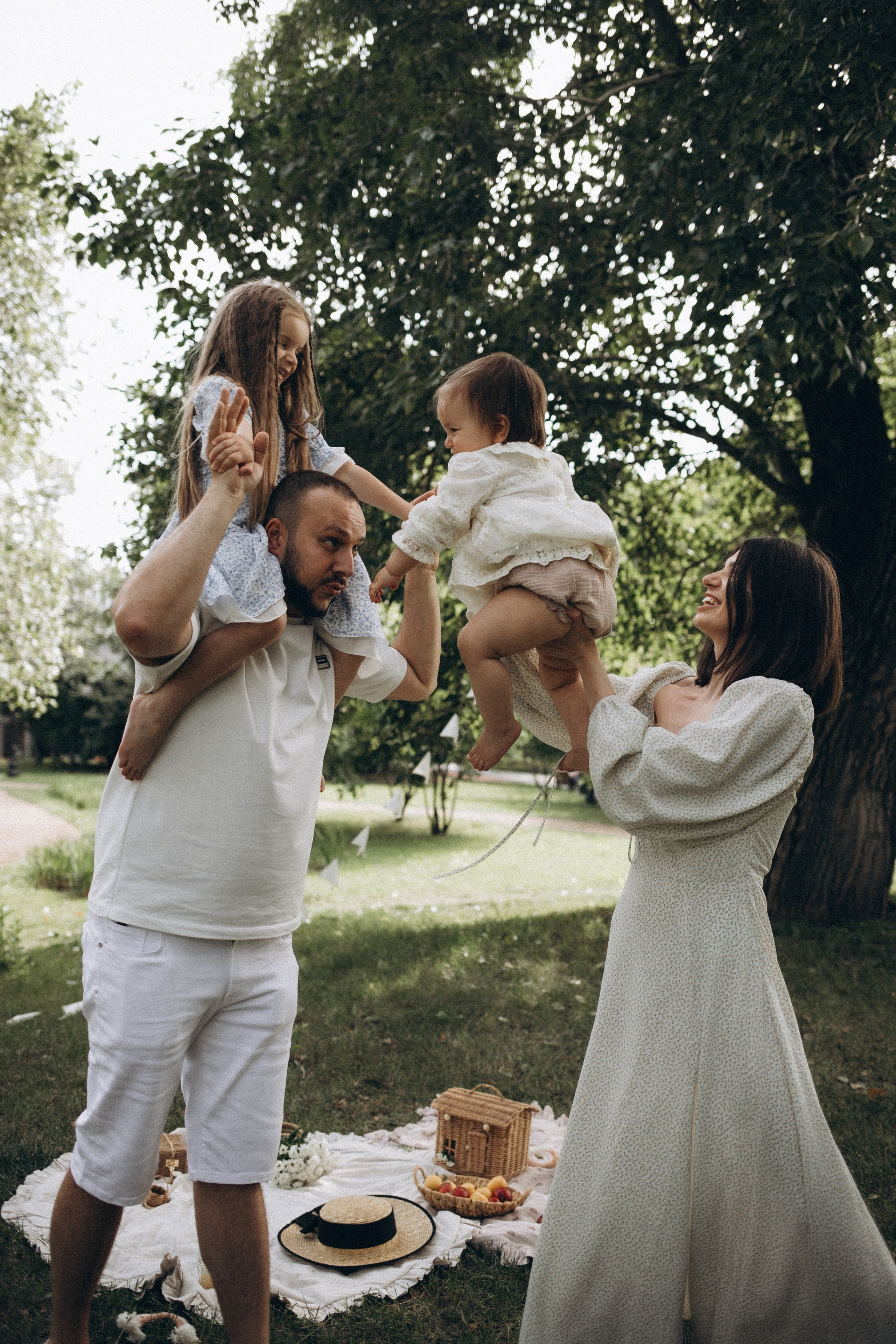 Летний семейный пикник на природе. Семейный и свадебный фотограф Анна Кожокарь