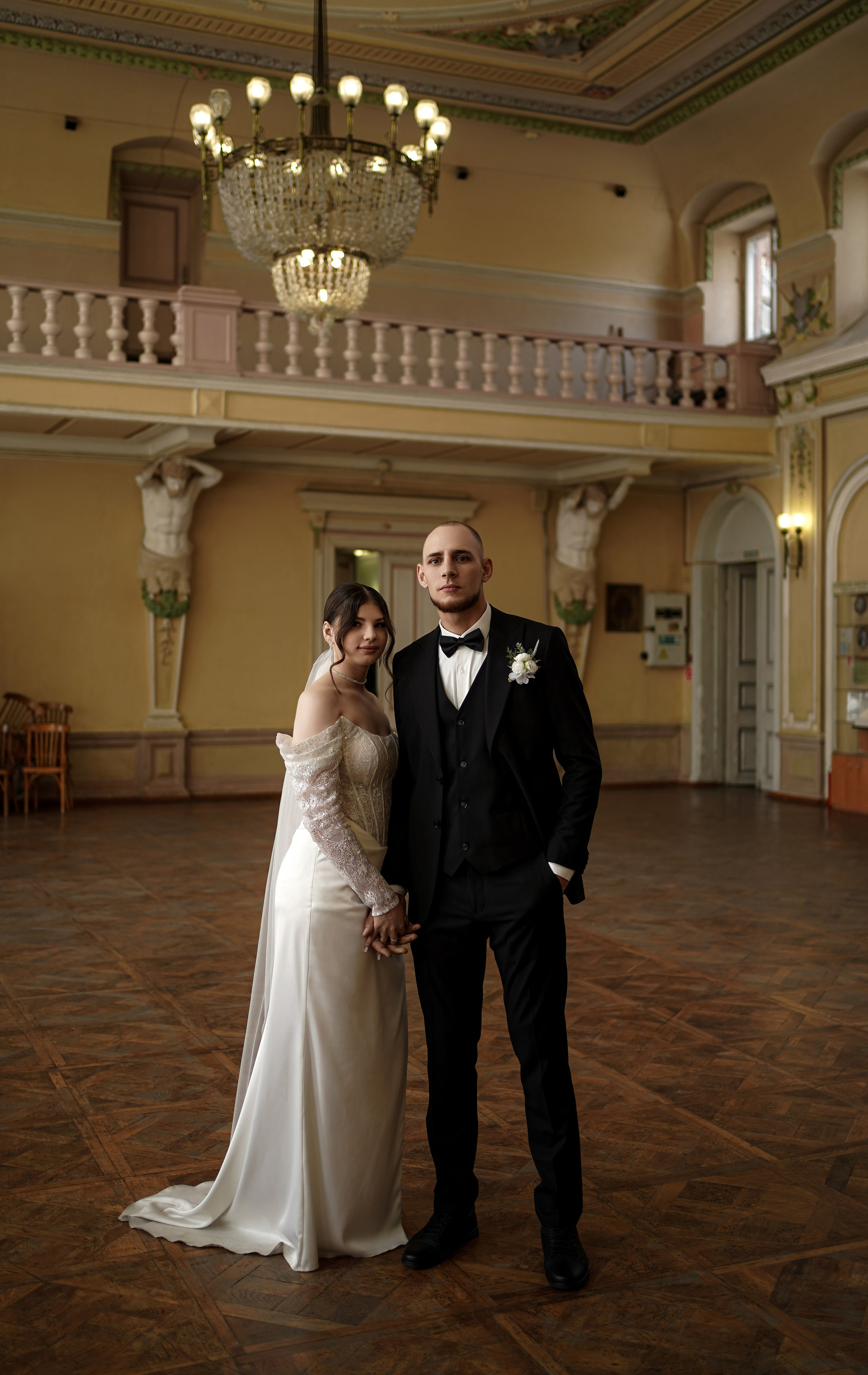 Эдуард и Анастасия на свадебной фотосессии в Новочеркасске. Свадебный фотограф в Ростове-на-Дону. Таинство Крещения и Венчания, семейные фотосессии. Алёна Чёботова