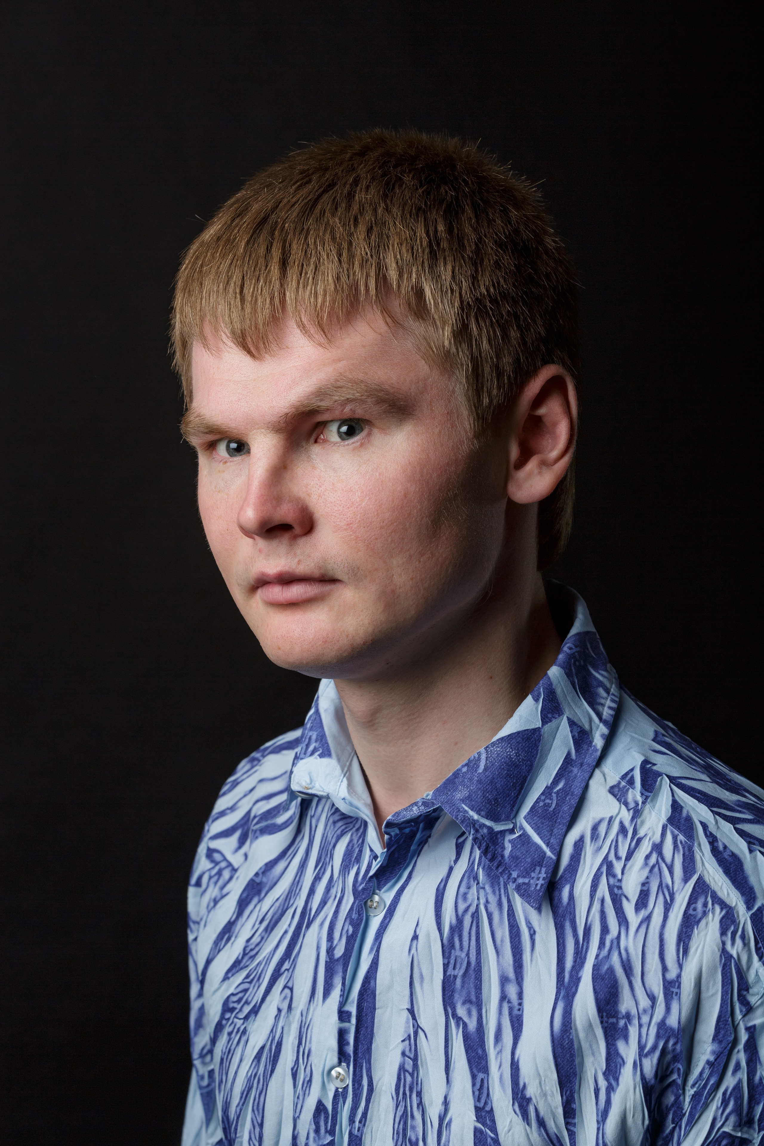 Мужской портрет. Контент фотограф для экспертов в соцсетях Алена Собора Москва