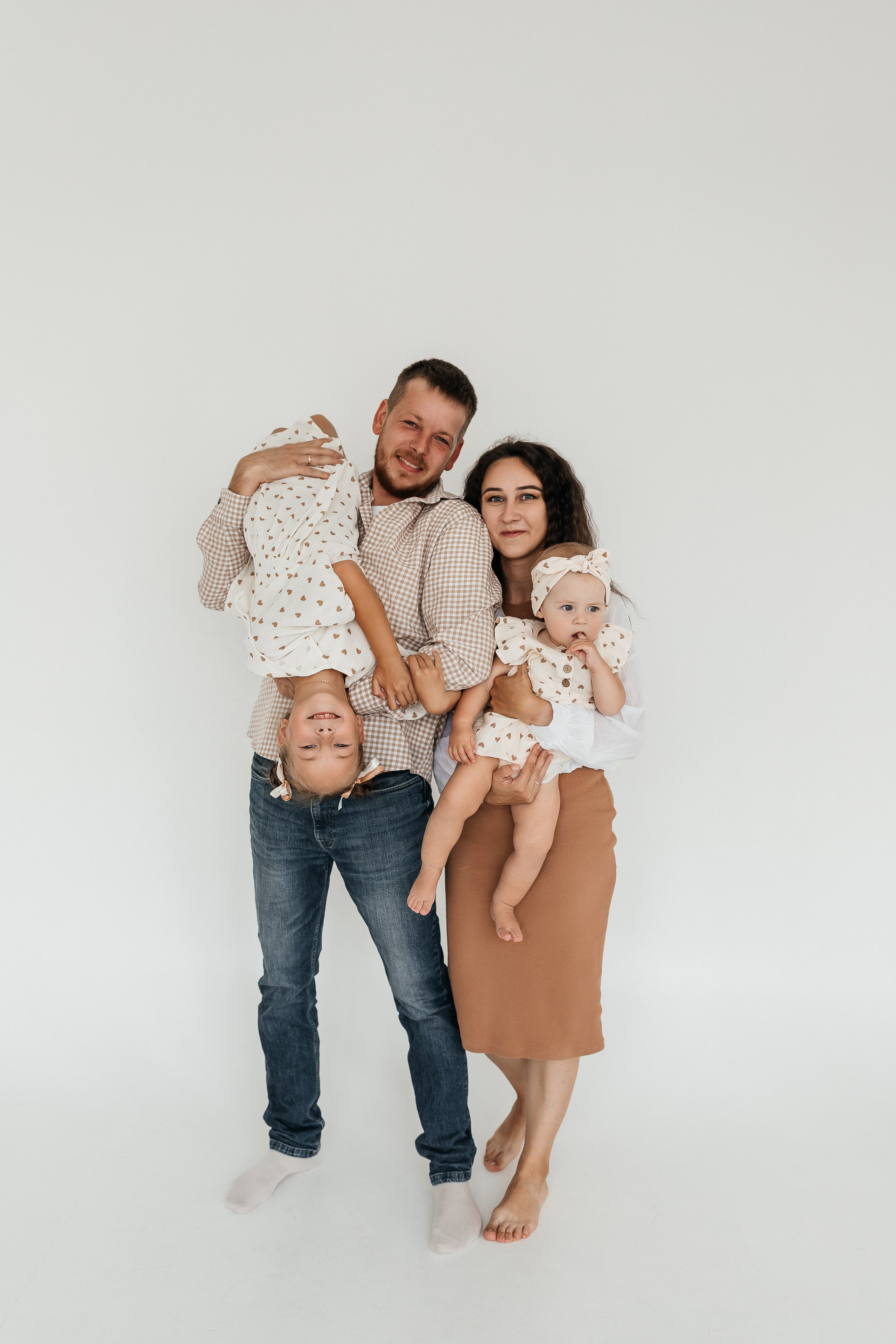 Артём/Лена/Арина/Маша. Свадебный и семейный фотограф в Екатеринбурге