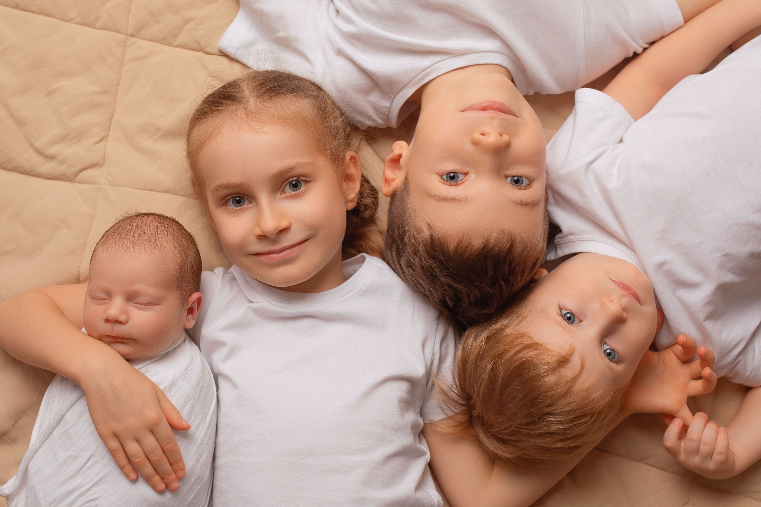 Мирон. Фотограф новорожденных и беременности в Хабаровске Варвара Титаева