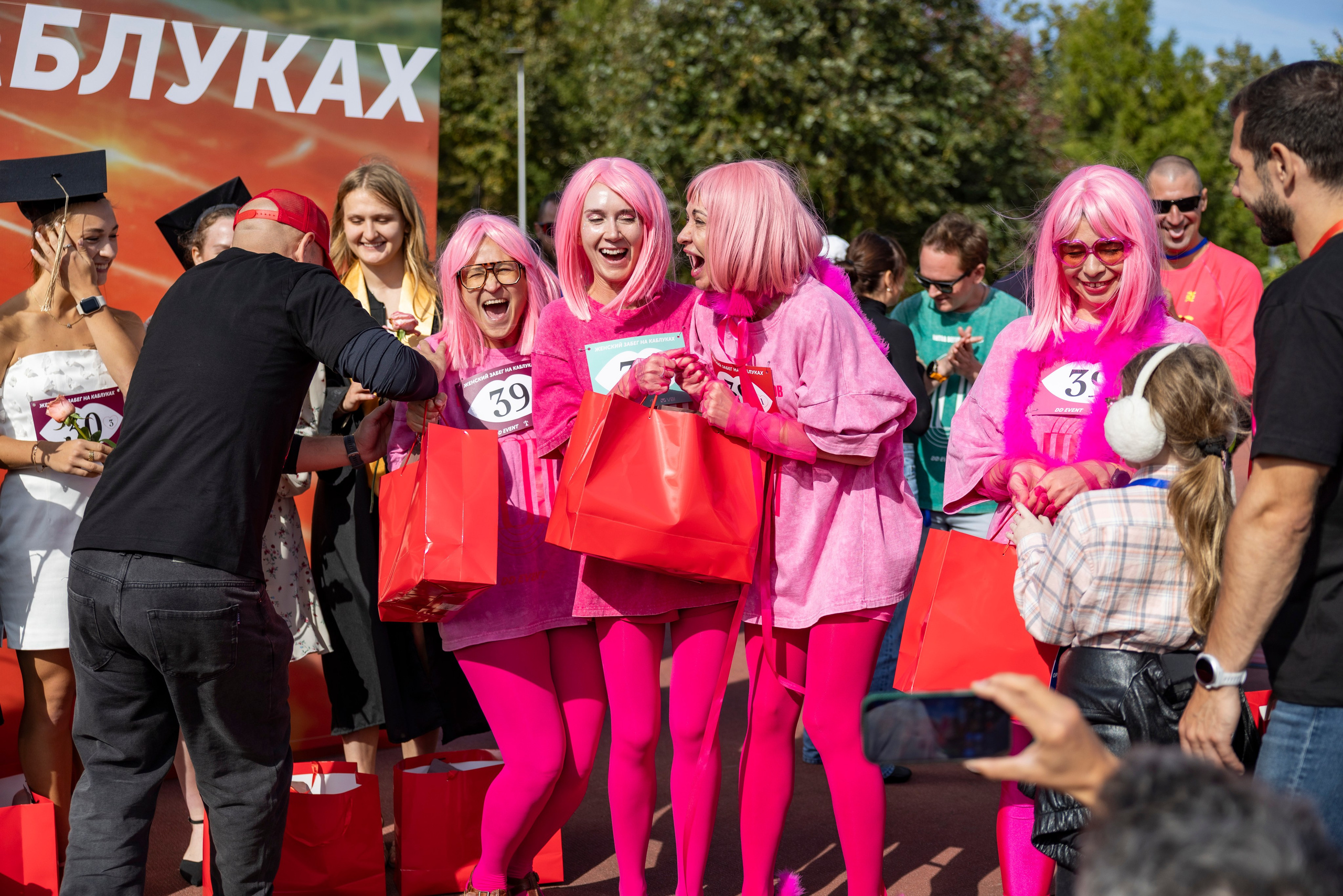 Женский забег на каблуках, 19.09.26. Фотограф Сергей Ловкий