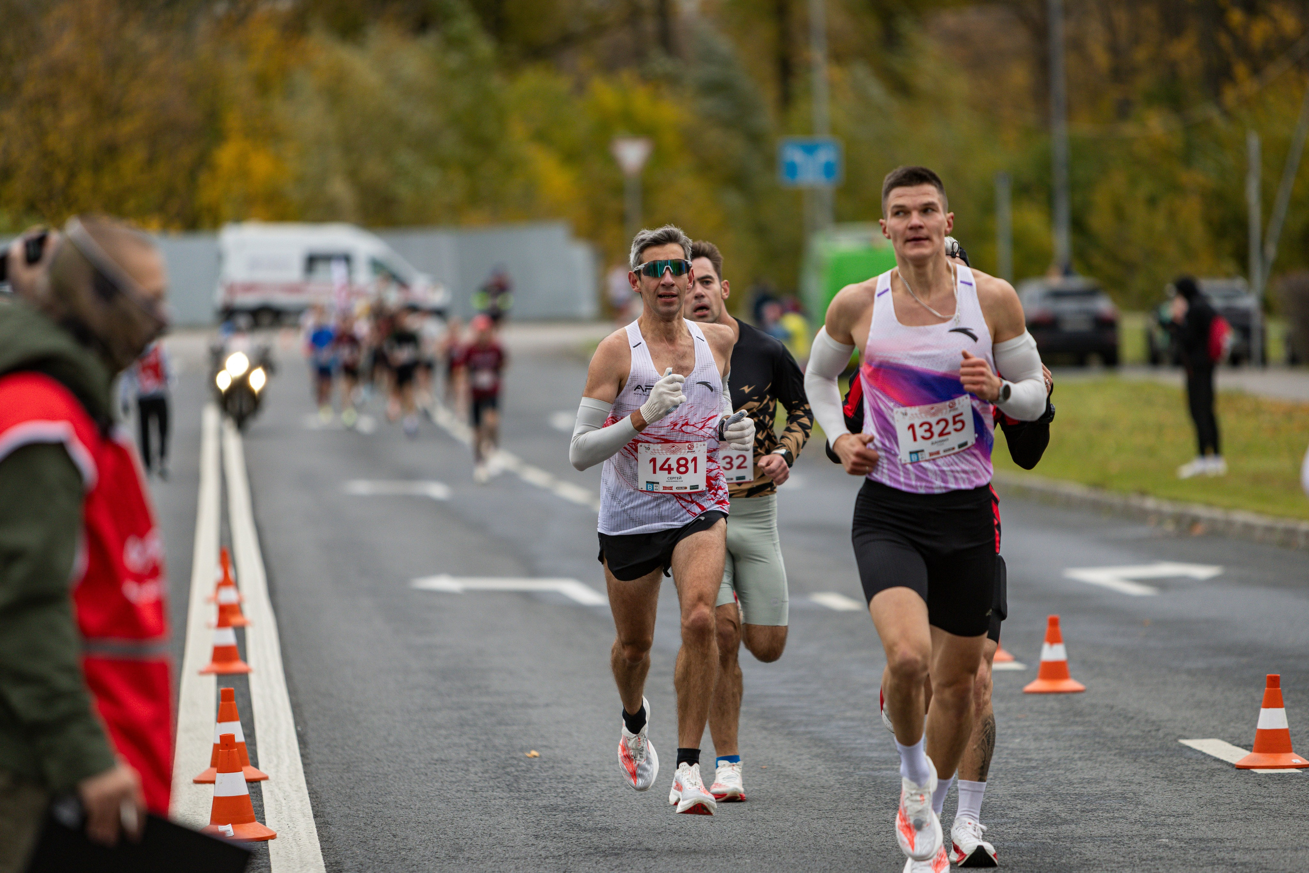 Красно-белый забег, 10.10.26. Фотограф Сергей Ловкий