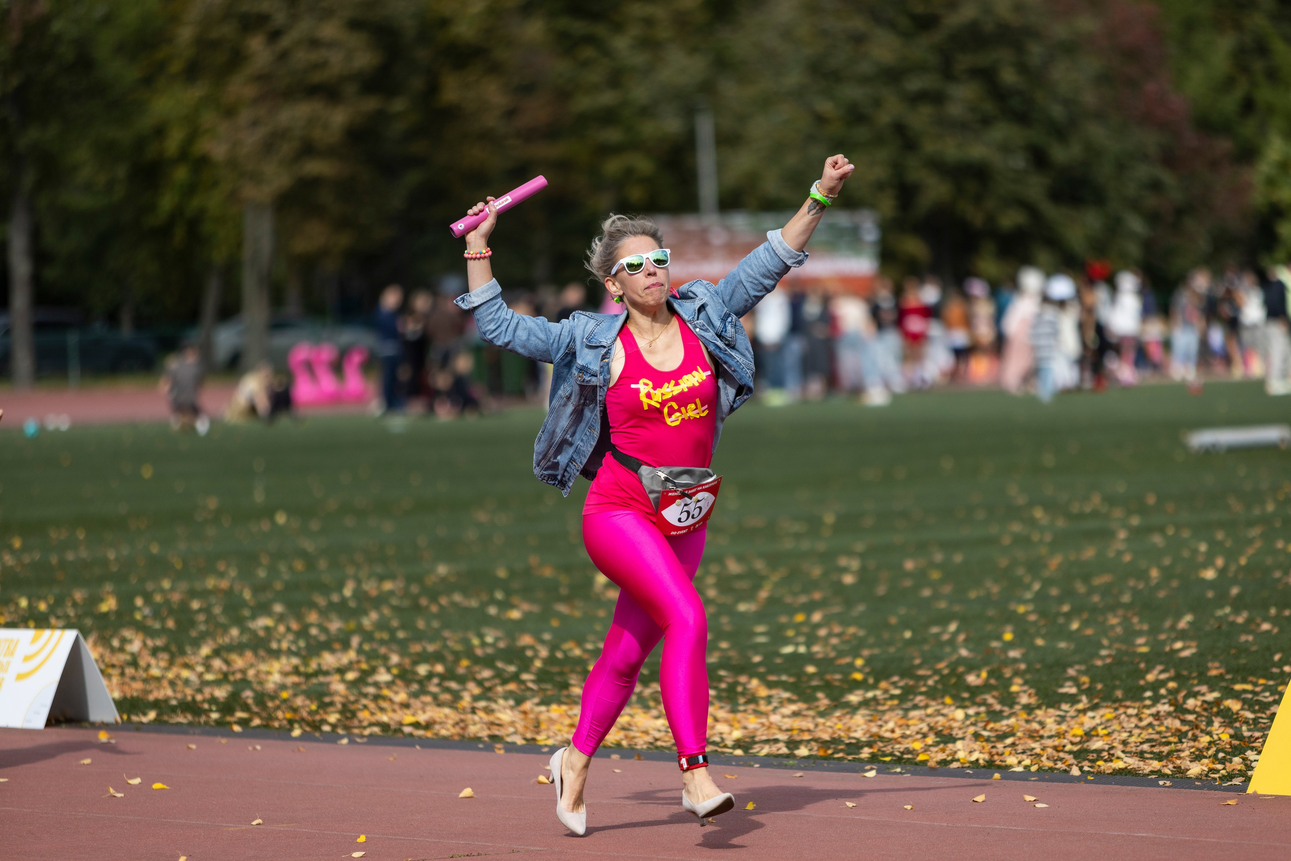 Женский забег на каблуках, 19.09.26. Фотограф Сергей Ловкий