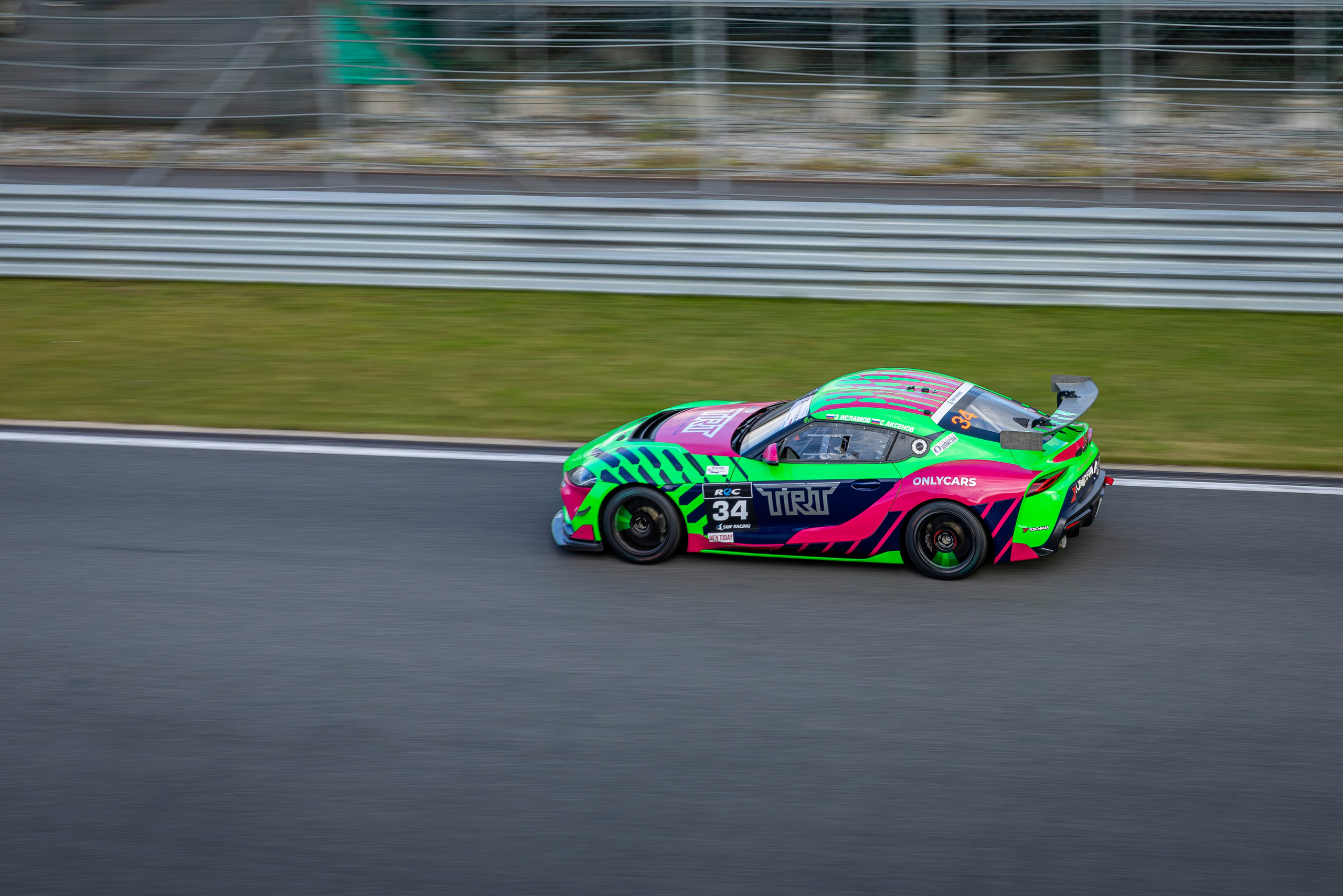 500 верст на Moscow Raceway. Фотограф Сергей Ловкий