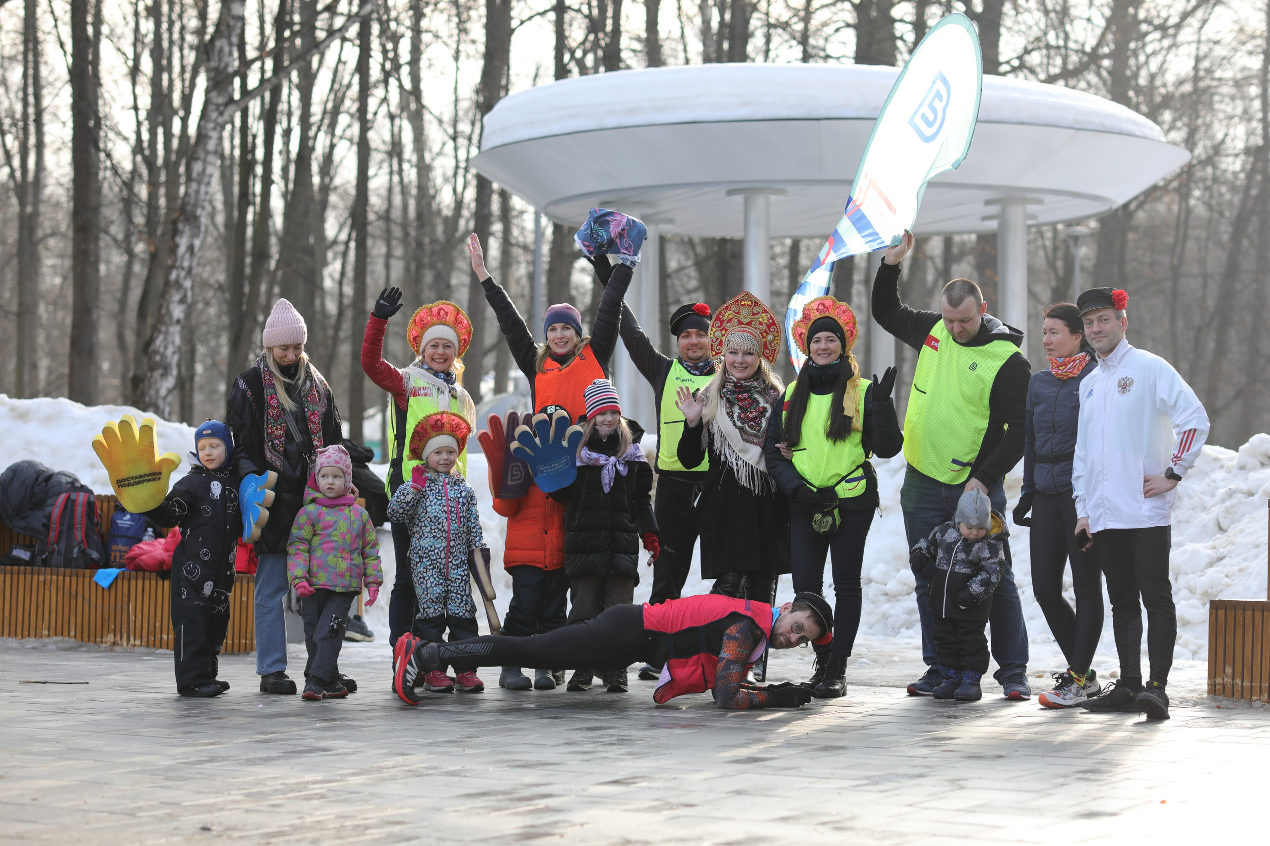 95-й масленичный забег 5 вёрст Химки, 16 марта 2024 г. Фотограф Сергей Ловкий