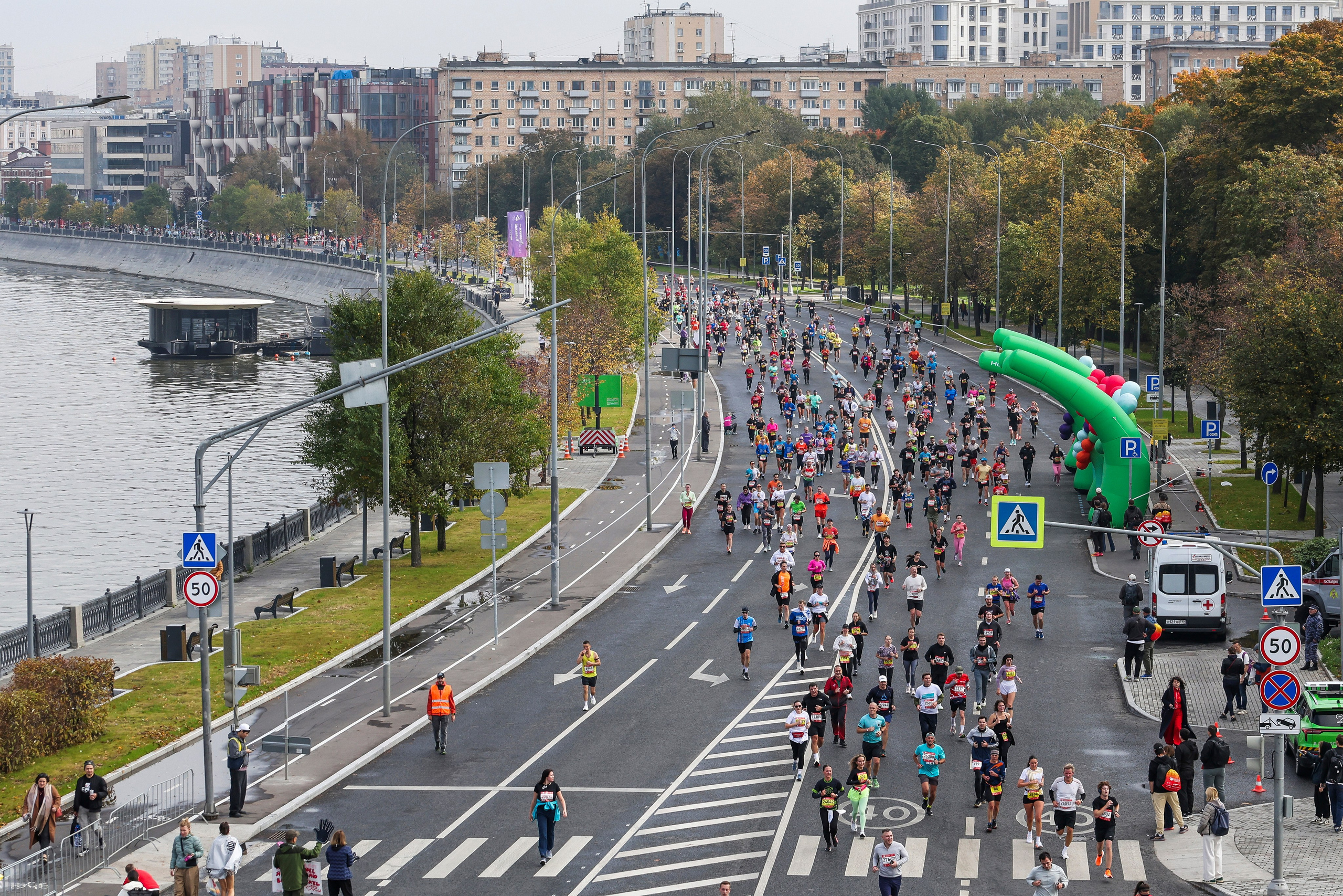 10 км Московский марафон, 26.09.26. Фотограф Сергей Ловкий