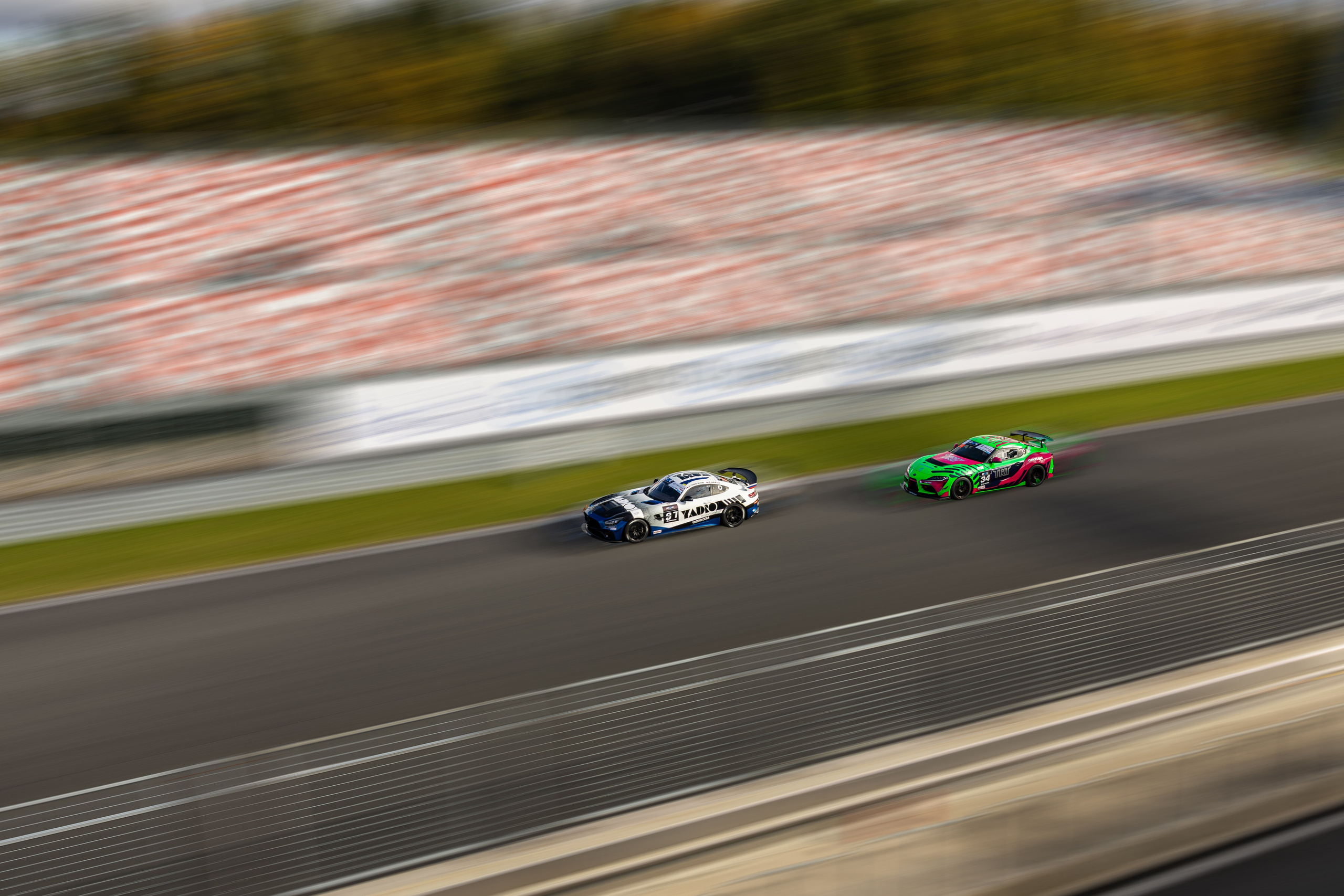 500 верст на Moscow Raceway. Фотограф Сергей Ловкий