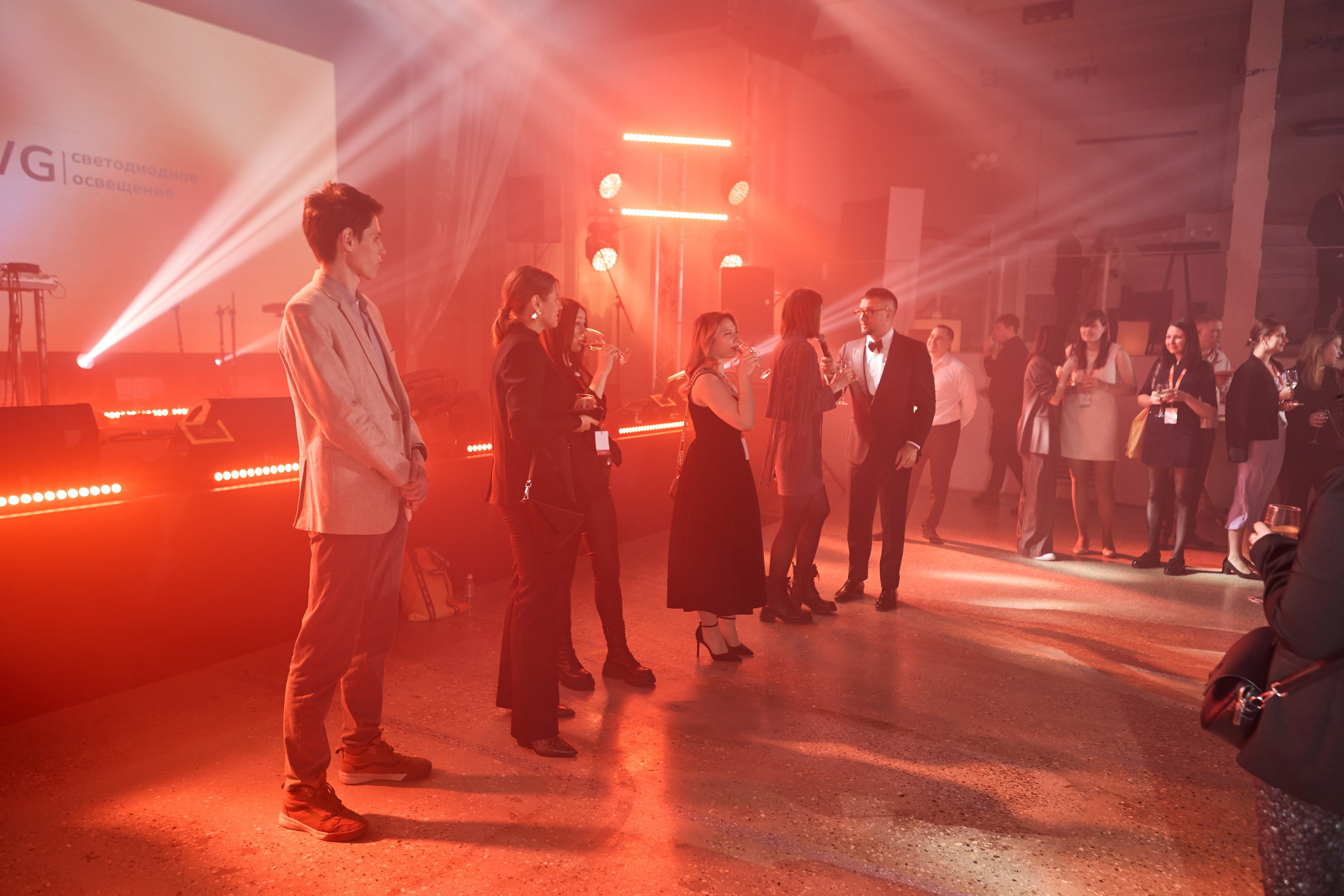 SWG. Антон Гошовский - свадебный и семейный фотограф в Москве и Крыму