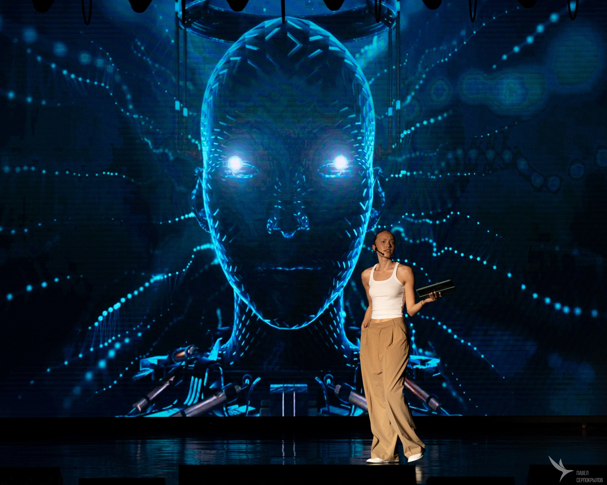 Концерт народного хореографического коллектива «Виктория». Репортажный фотограф в Казани Павел Серпокрылов