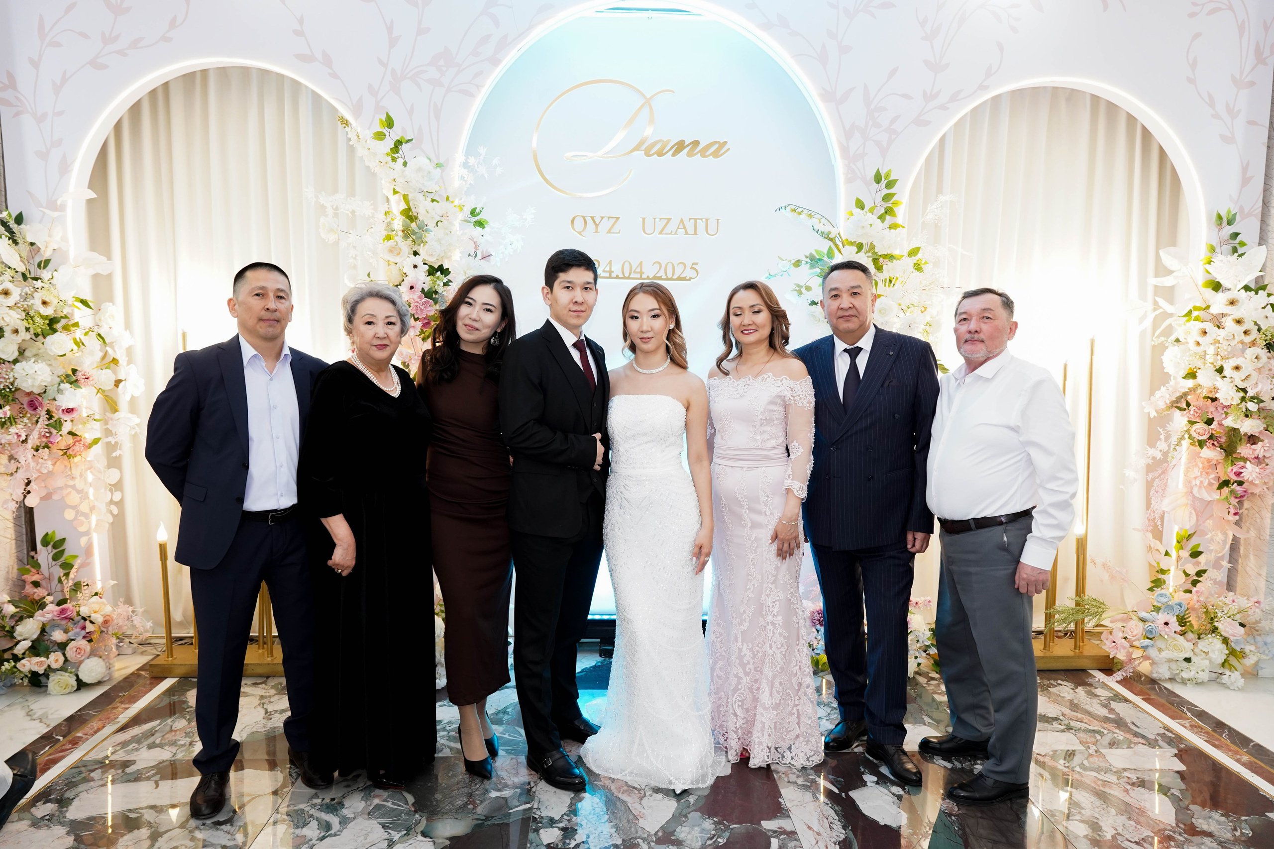 Dana uzatu. Фотограф Ернар Ержанов