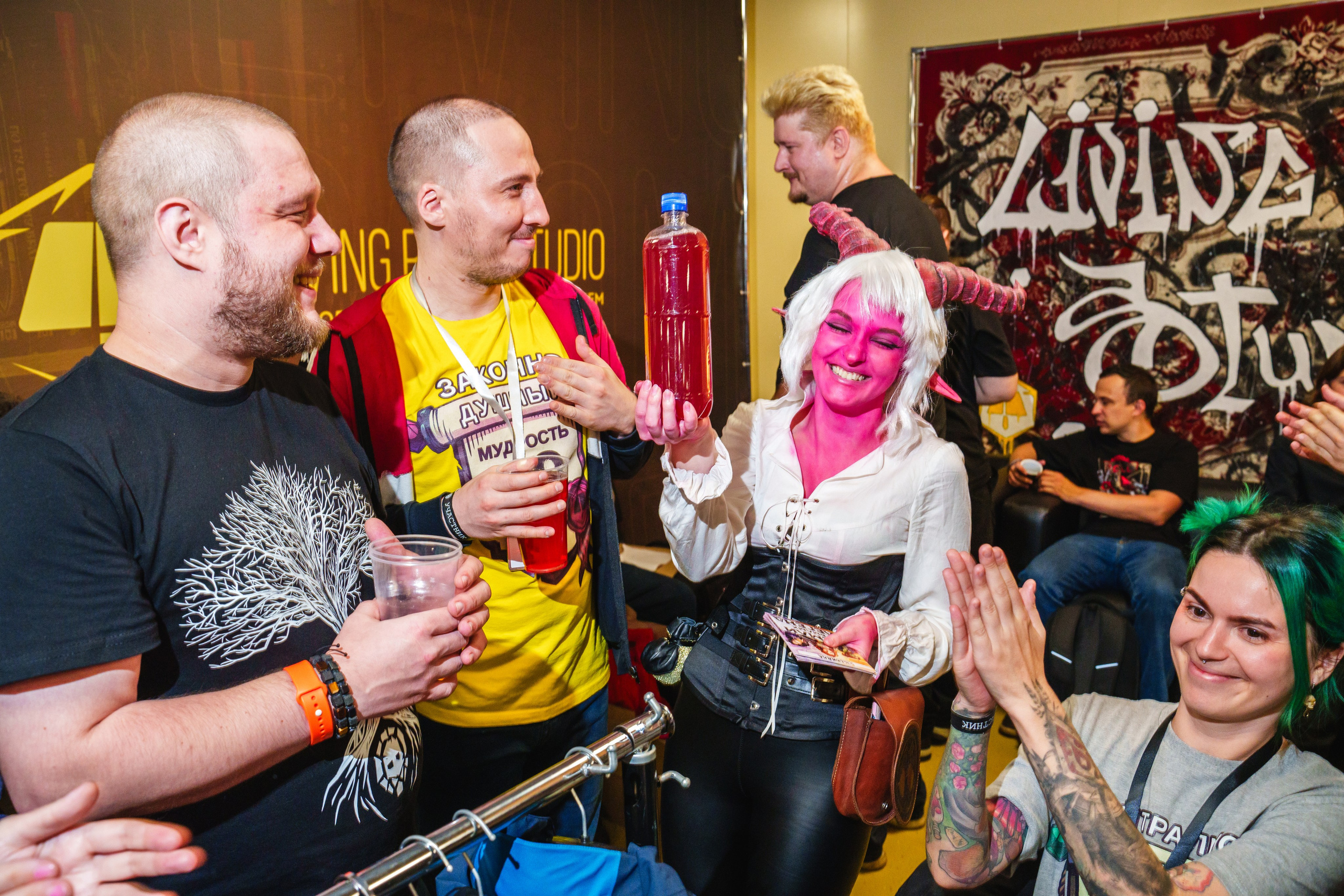 Living room studio. Ролекон 24. Великолепный фотограф Александр Захарченко