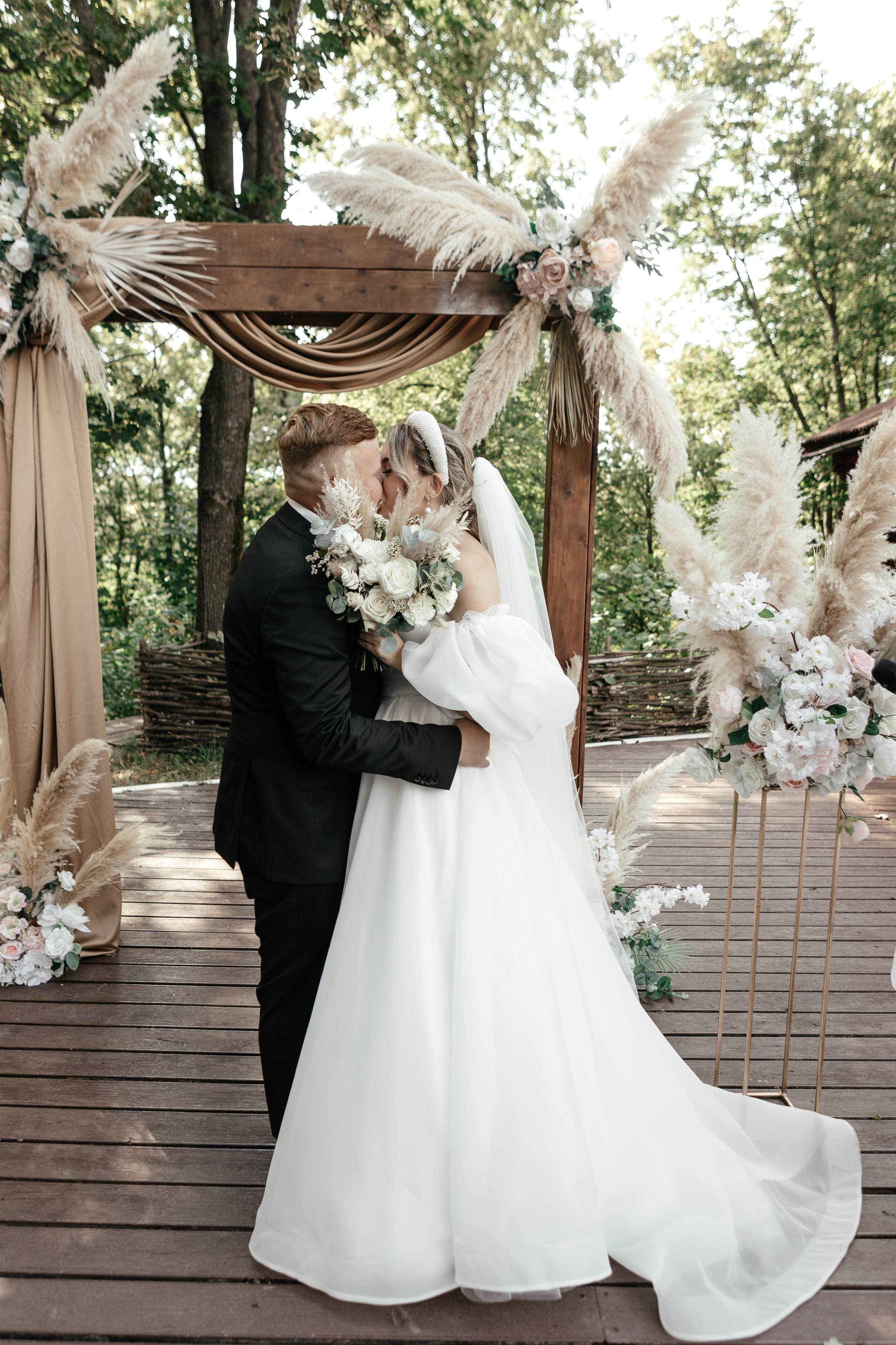 Свадебный фотограф Уфа — Руслан ГабдлисламовЖивые эмоции, красивые кадры, воспоминания на всю жизнь.Работаю по всей Республике Башкортоста. Свадебный фотограф Уфа Руслан Габдлисламов