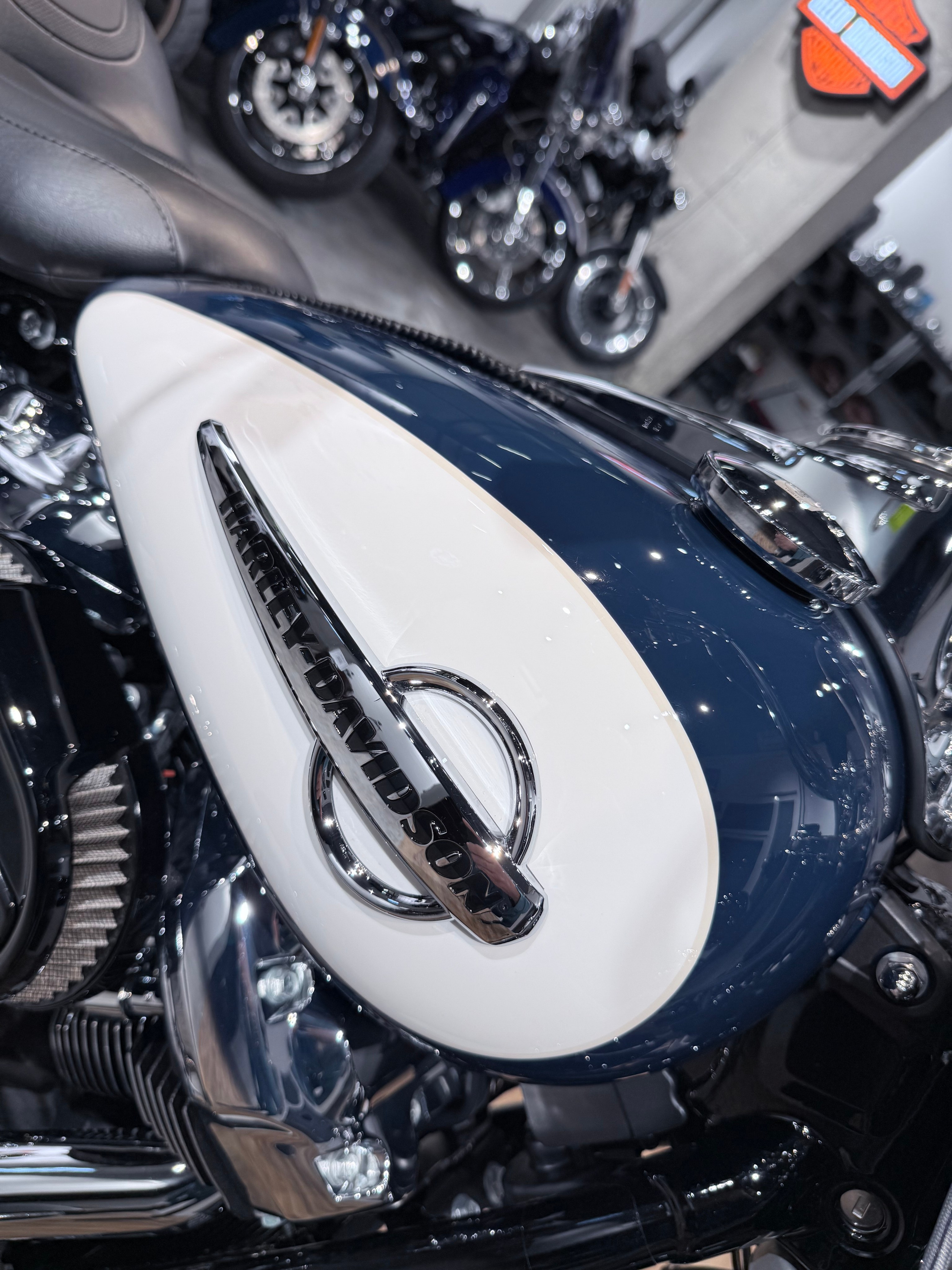 114 Heritage NEW (Billiard Blue & White). Hello Davidson, Москва. Только хорошие мотоциклы…