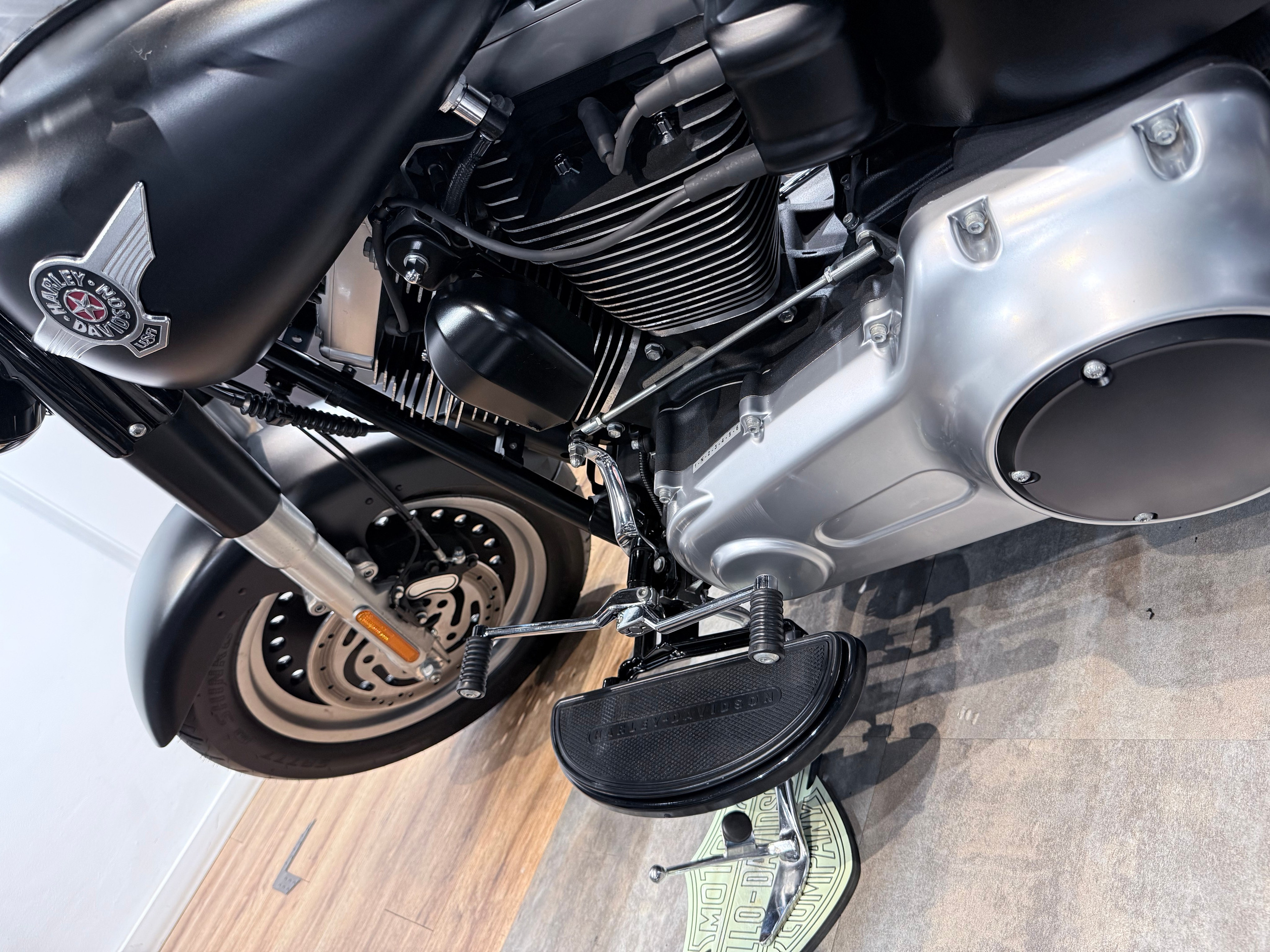 Мотоциклы Harley-Davidson 2013 Softail Black Slim ABS (Семейство Softail, Dyna). Hello Davidson, Москва. Только хорошие мотоциклы…