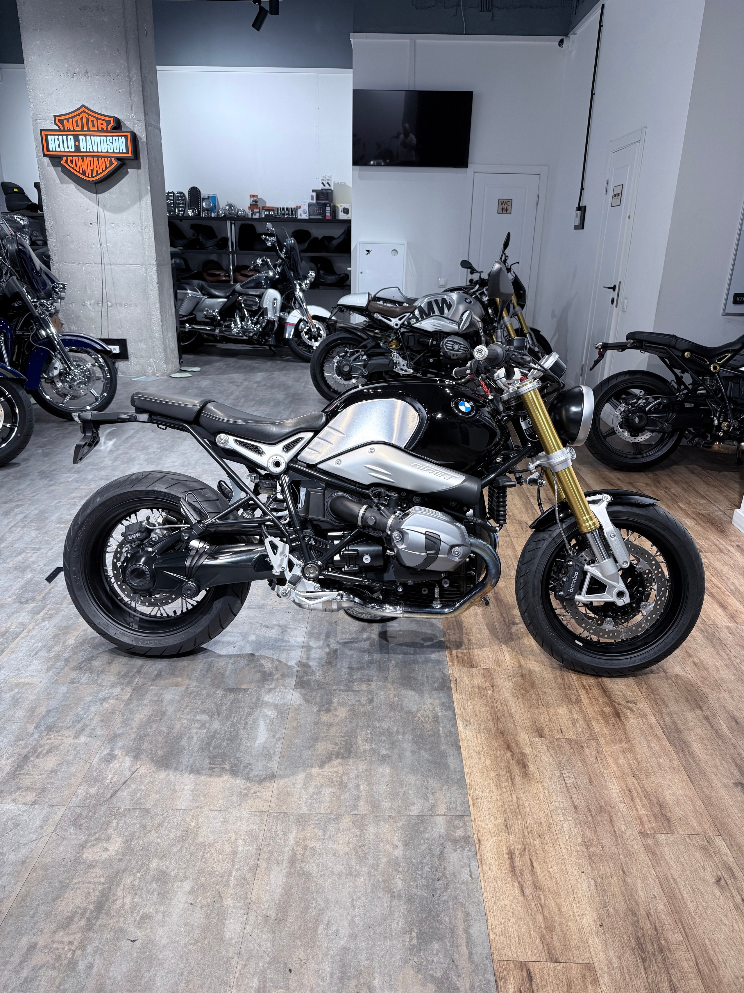 2017 BMW R Nine T Black Storm (VIN *WB10*2681). Hello Davidson, Москва. Только хорошие мотоциклы…