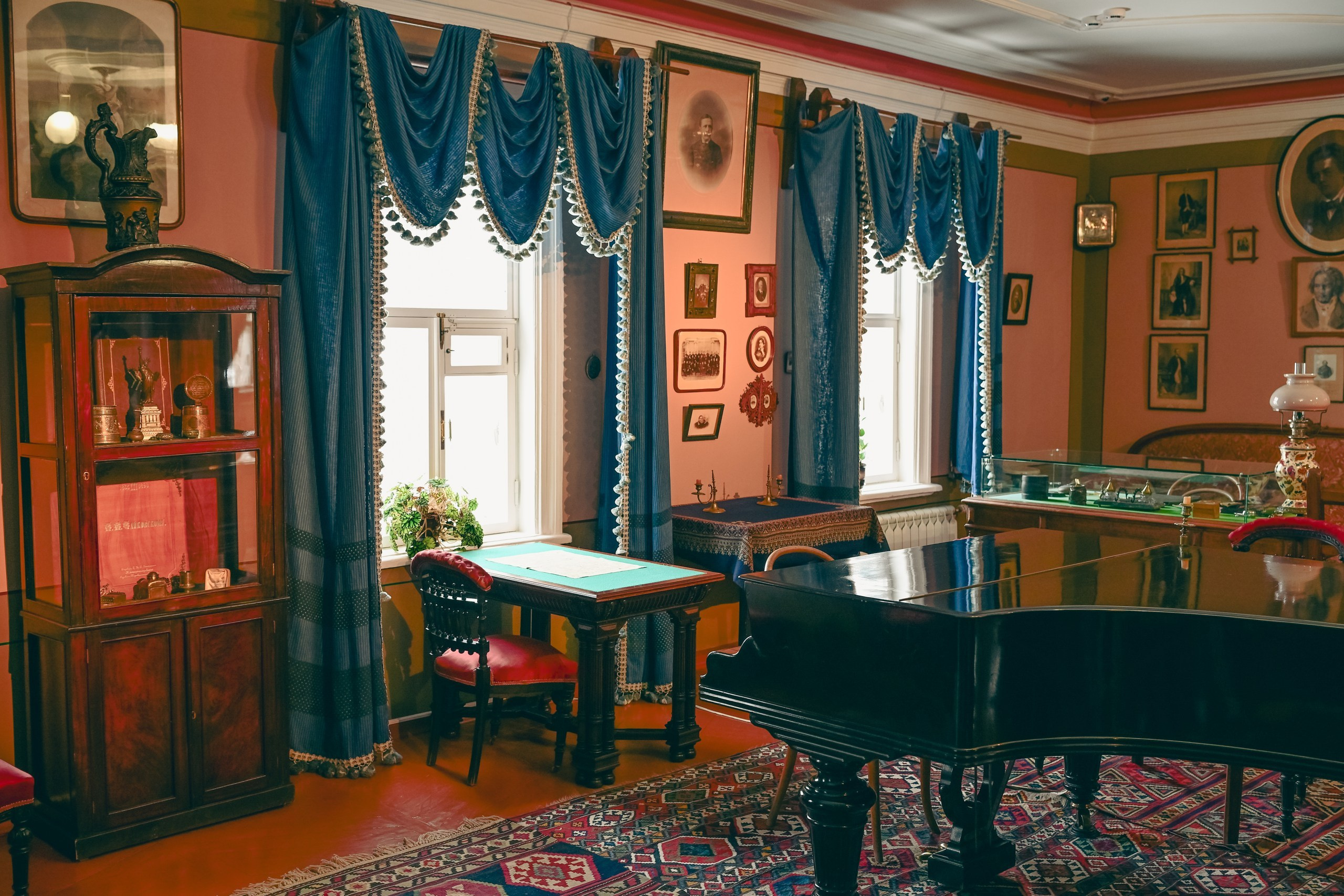 День рождения Песочницы. П&П — Полезное с Приятным. Фотоэкскурсии — Москва на память. Экскурсовод и фотограф в Москве. Увези столицу в своём альбоме!