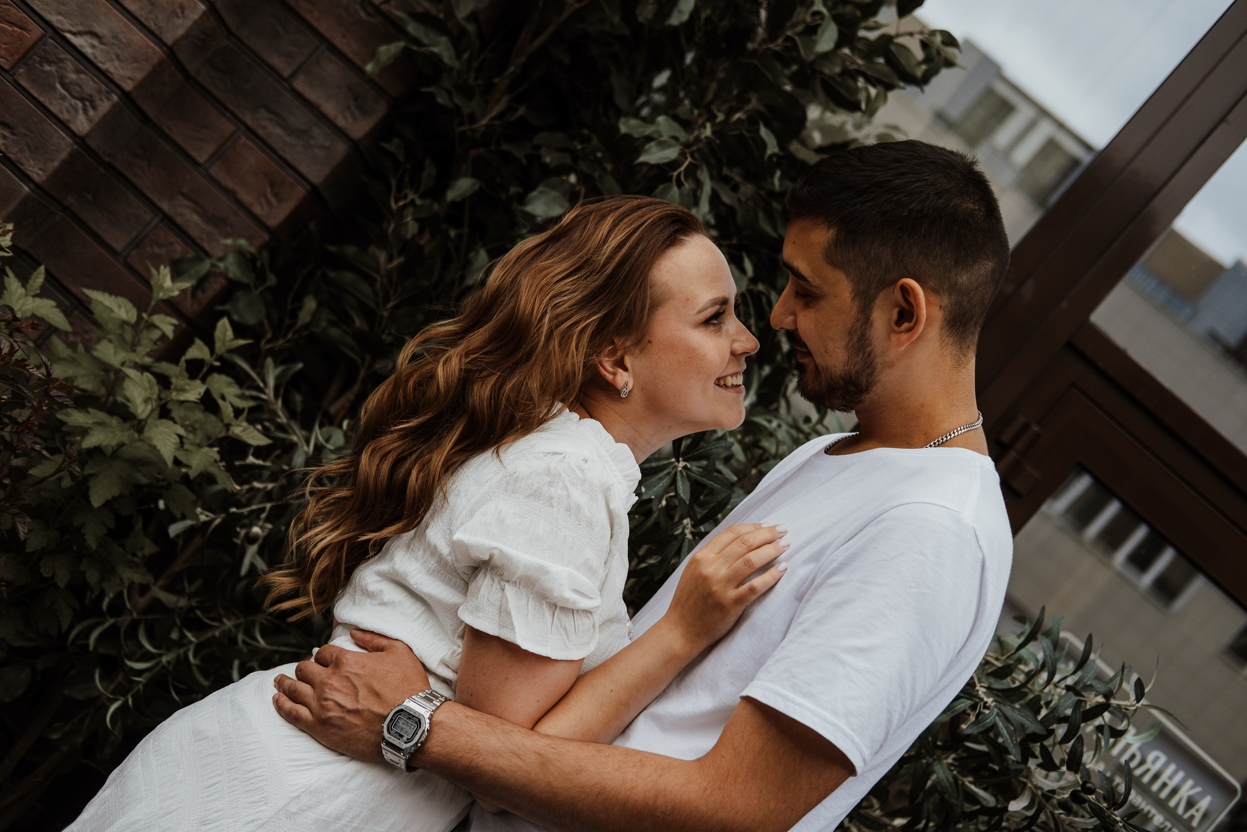 Прогулка по городу. Свадебный фотограф Челябинск