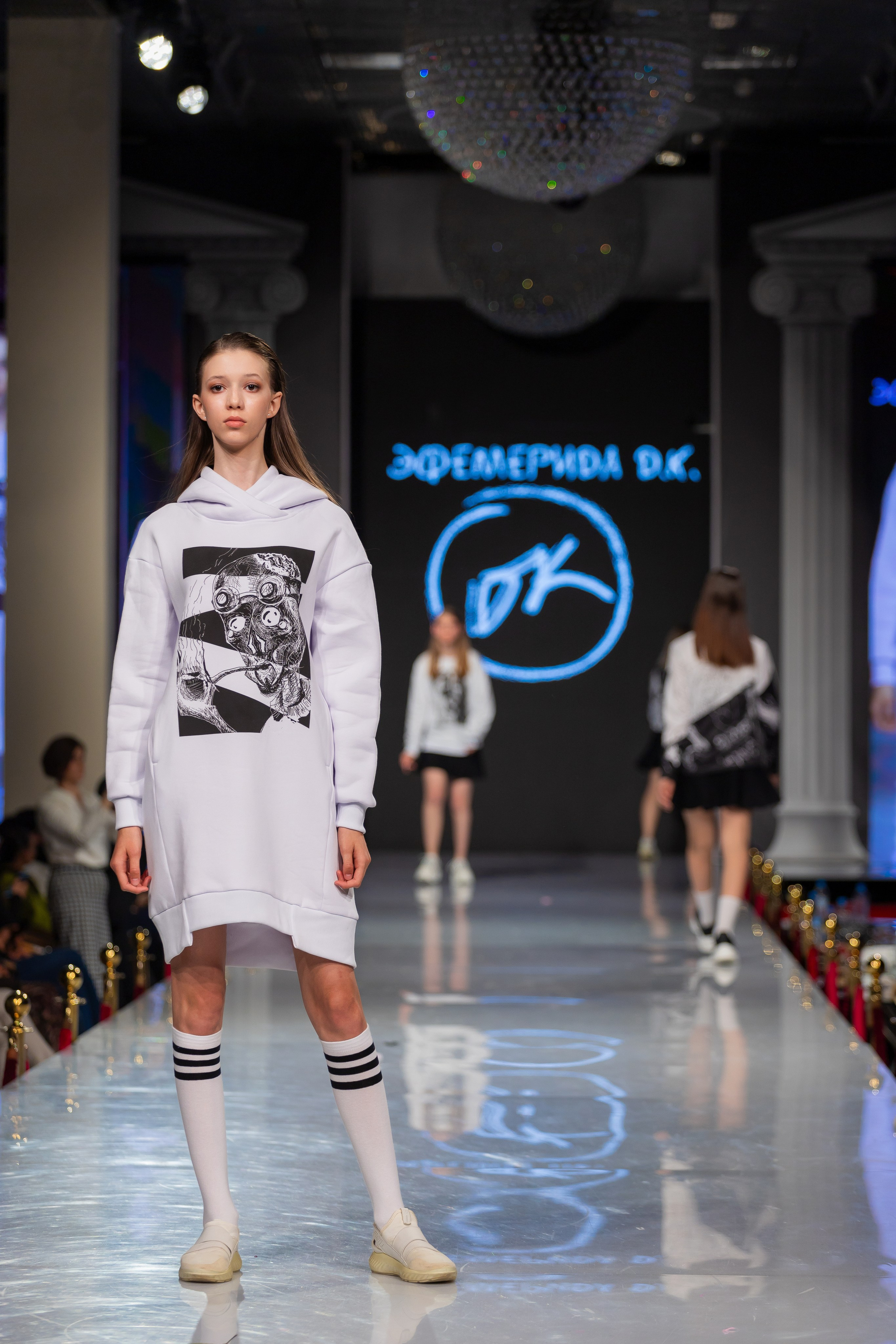 Estet Fashion Week. Photomantis