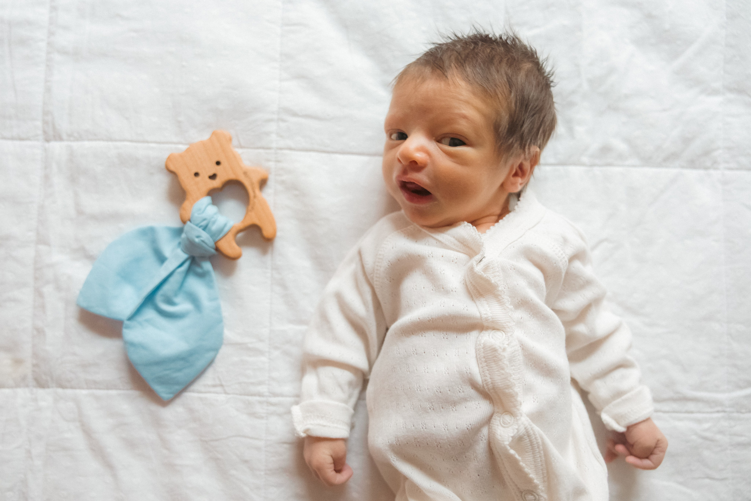 Выписка Наума. Клинический госпиталь MD GROUP на Севастопольском проспекте. Фотограф на роды в Москве. Фото и видео родов. Фотопроект «Продолжение рода»