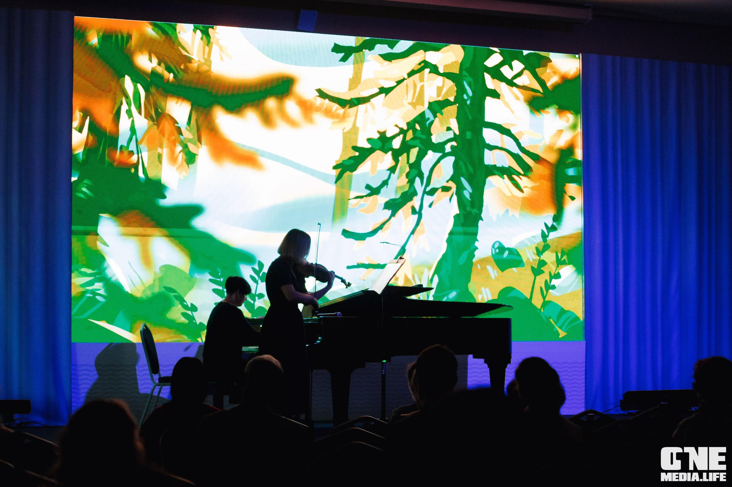 Фоторепортаж из Янтарь Холла. One Media Life: фоторепортажи, фотоотчеты с мероприятий и заведений