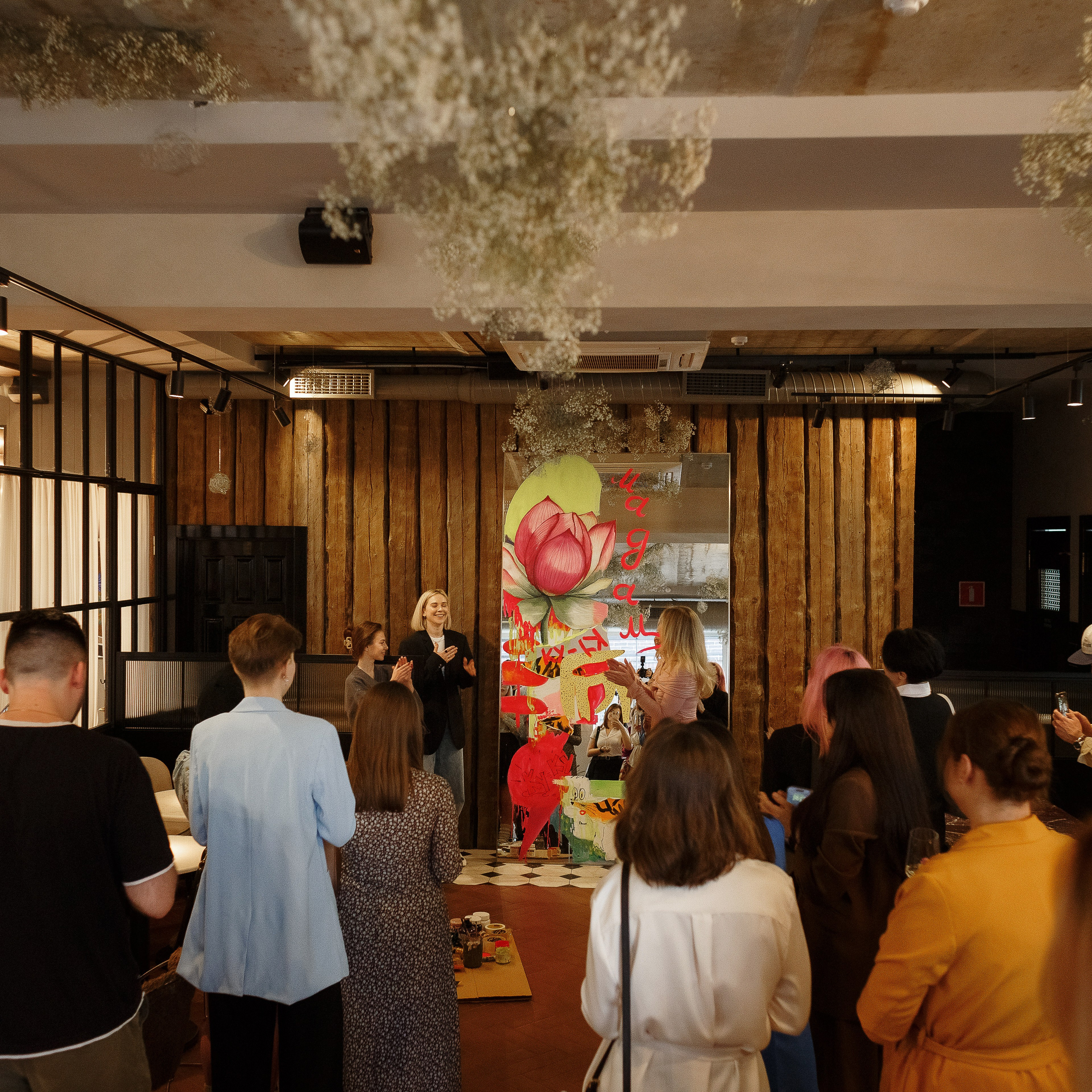 Искусство и утонченность: выставка в Мадам Куку в Таганроге. Свадебный и семейный фотограф в Таганроге Бакарюк Антон