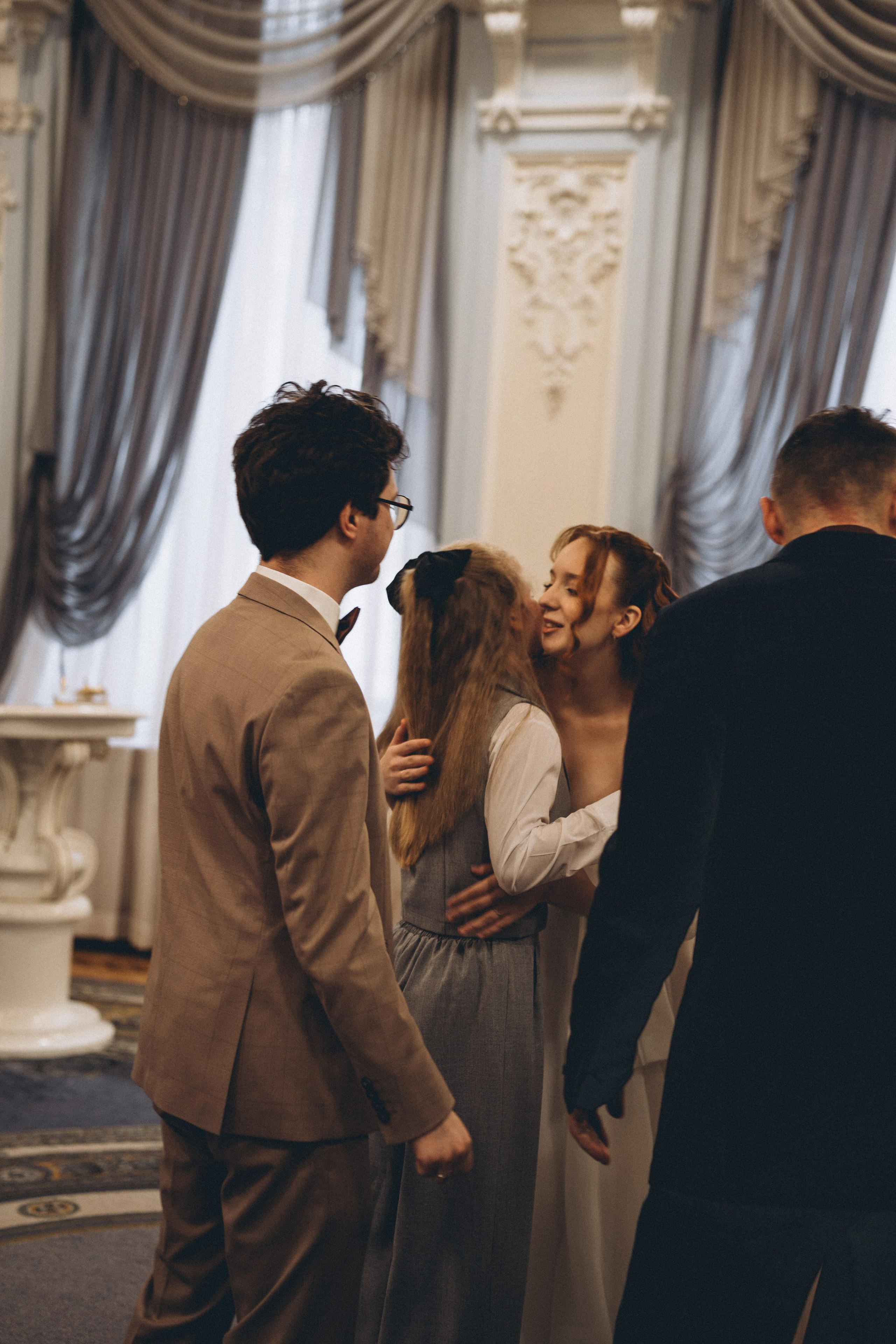 СВАДЕБНАЯ СЬЕМКА ВО ВТОРОМ ДВОРЦЕ С ГОСТЯМИ И ПРОГУЛКА В ТАВРИЧЕСКОМ САДУ. Профессиональный фотограф, Санкт-Петербург — Виктория Богомолова