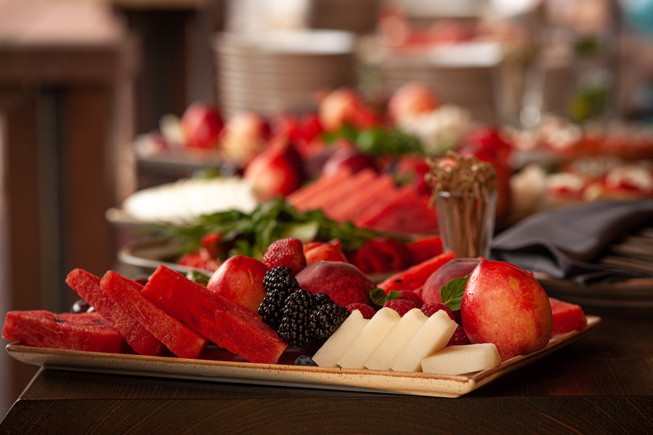 Еврострой — День строителя. Двойняшки-фотографы Анна и Анастасия в Санкт-Петербурге