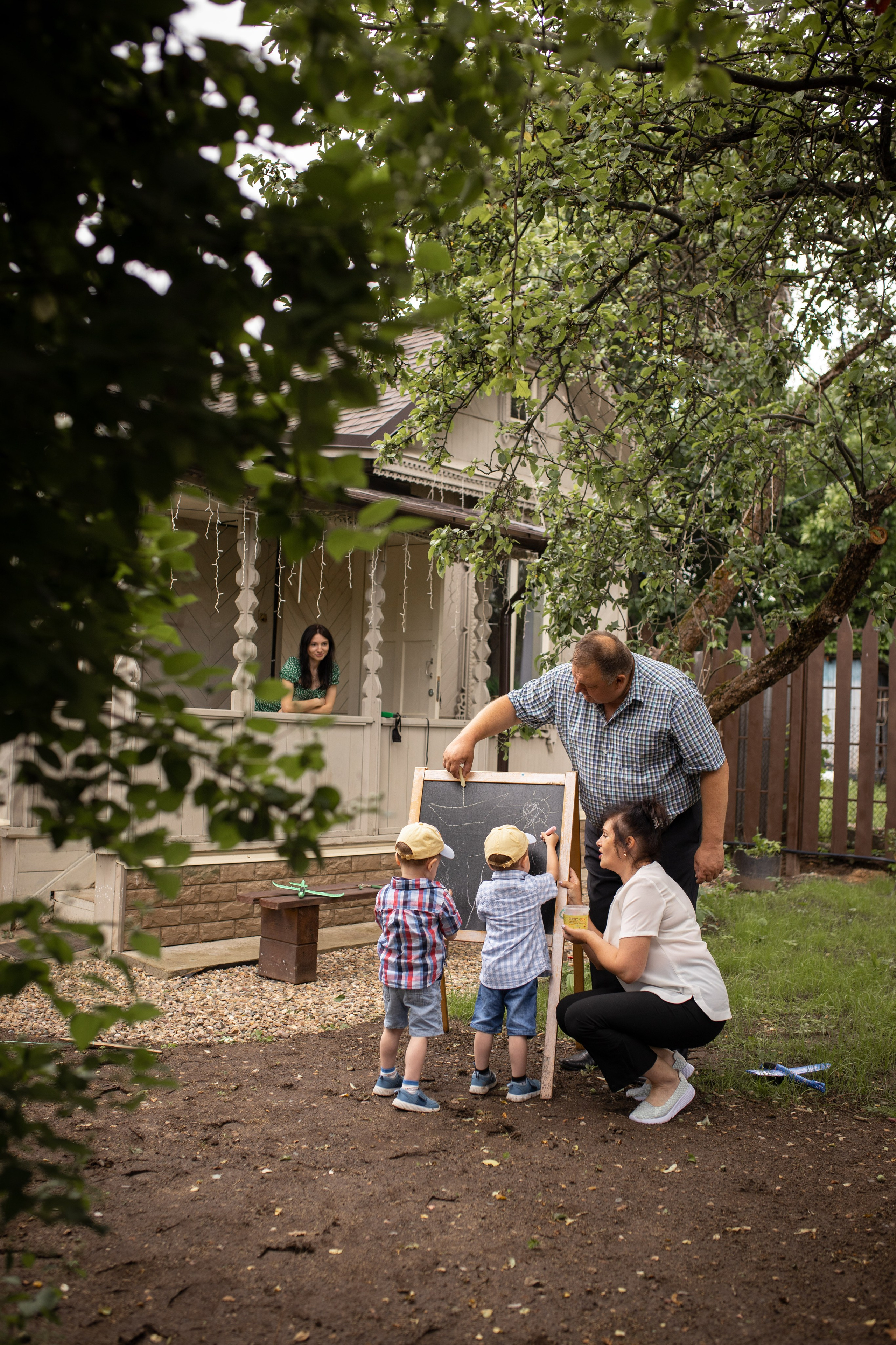 Семейная фотосессия на даче. Фотограф в Железнодорожном и Балашихе